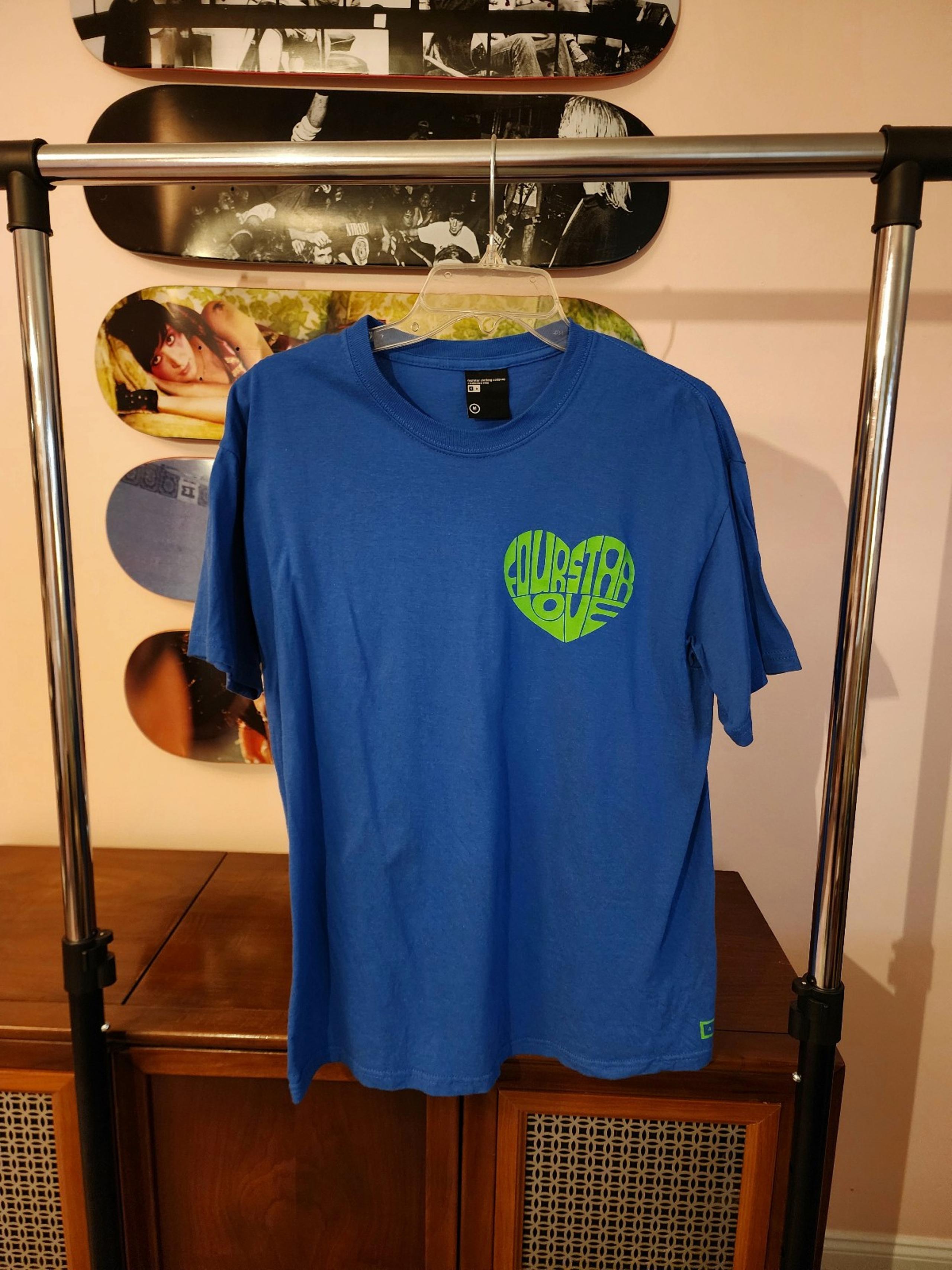 Fourstar Love Men’s Graphic Tee Medium