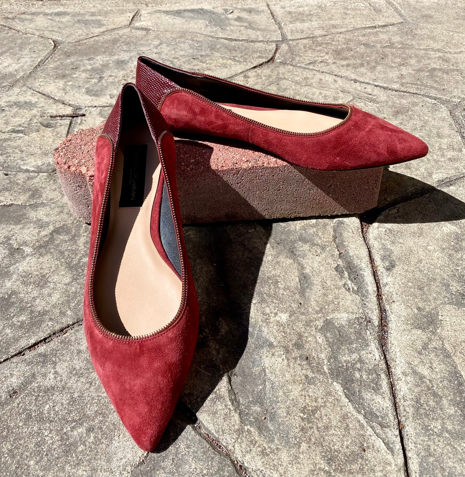 Donna Karan New York Netta Ballerina Flat Burgundy Suede size 9,5 M