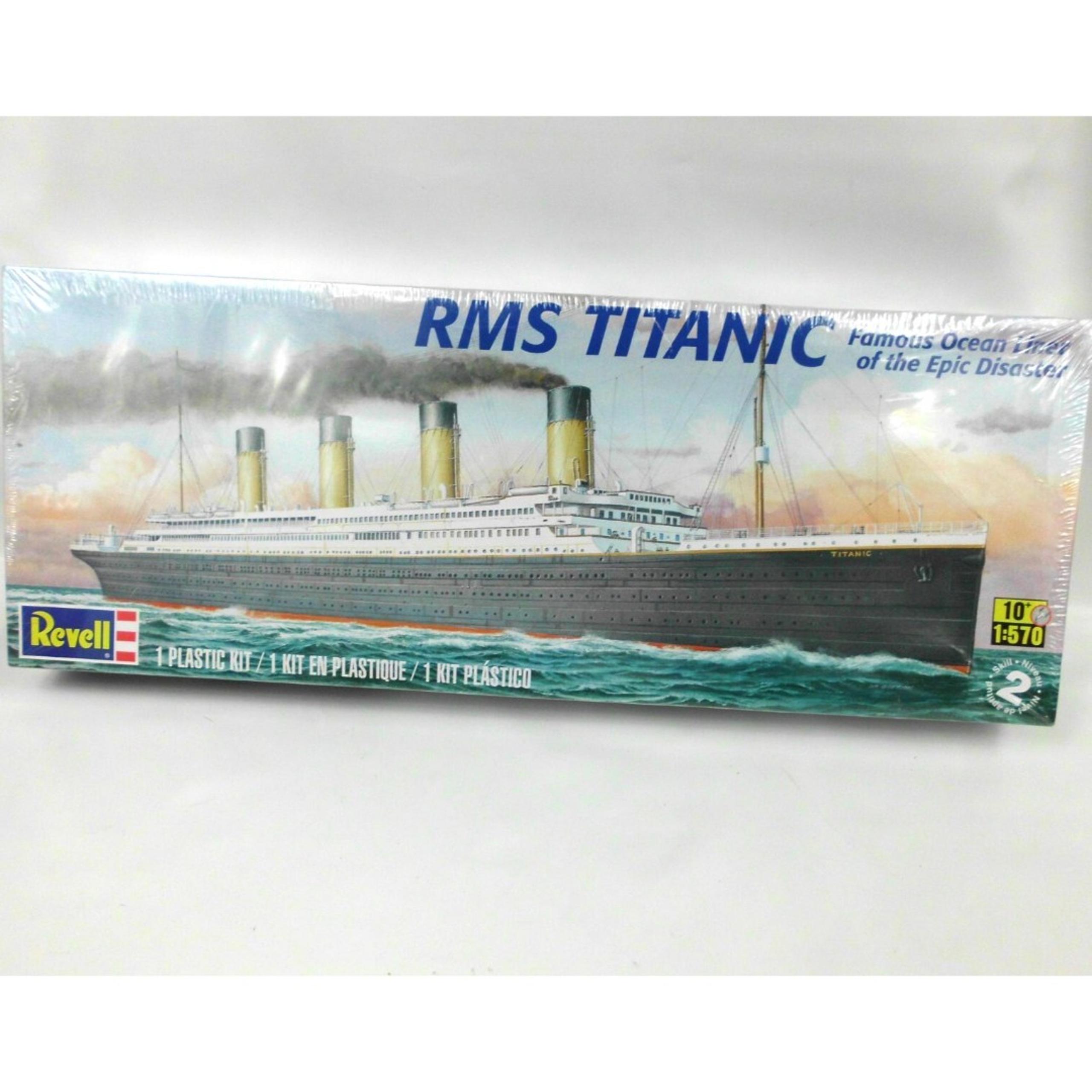 Revell RMS Titanic Model Ship Kit 1:570 Ocean Liner New in Sealed Box 2011