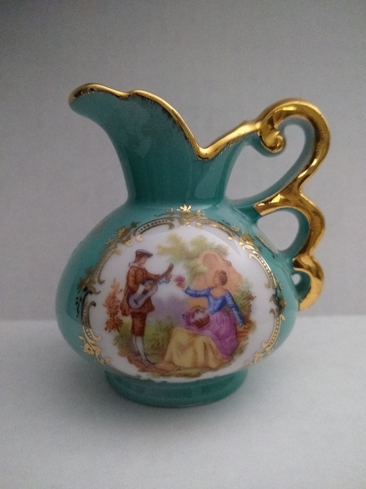 Beautiful Vintage Miniature Porcelain Pi
