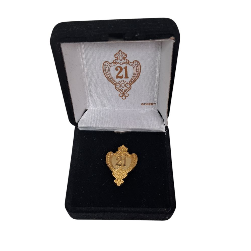 Disney 21 Royal Exclusive Pin Dining Keepsake Collectible ~ Disneyland