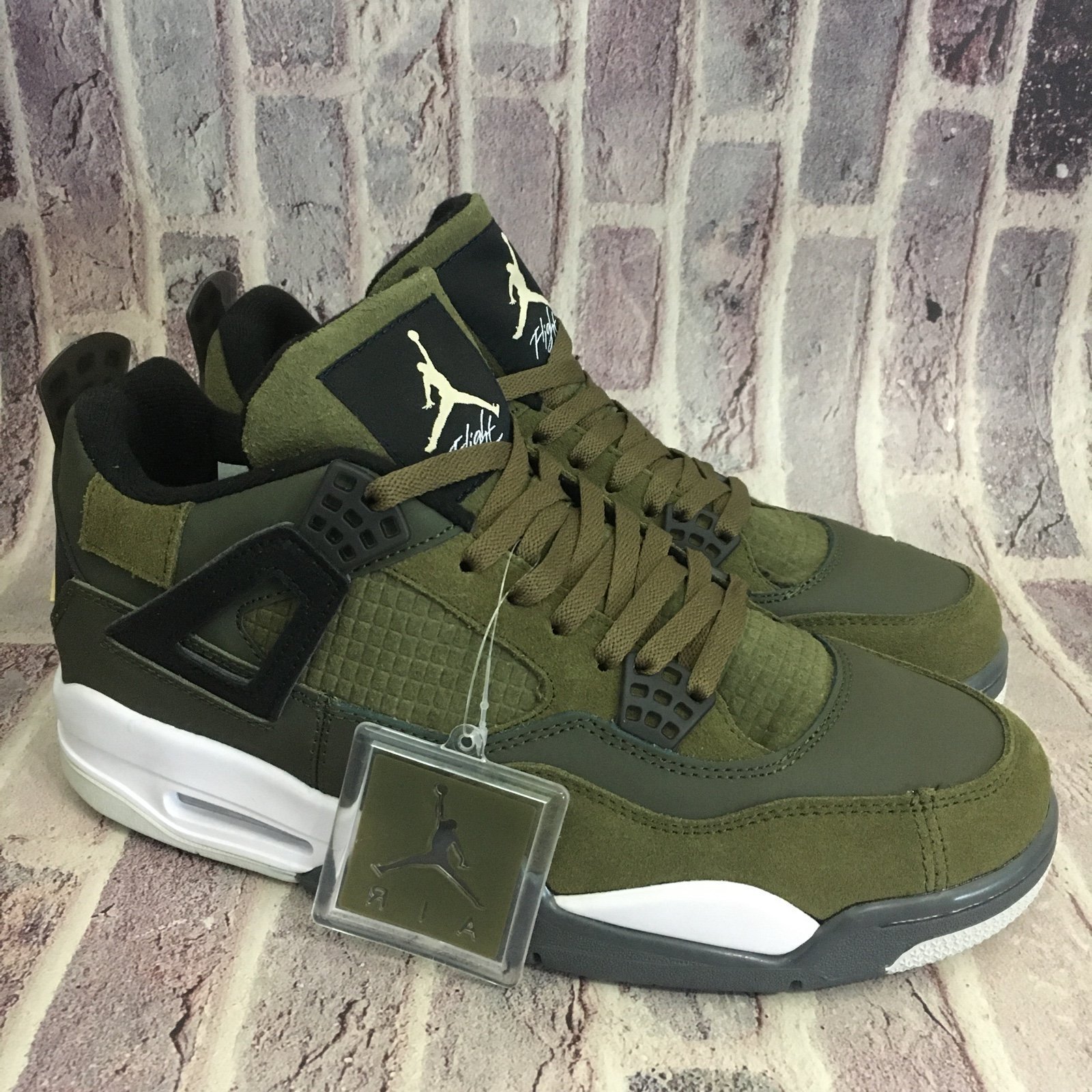 Jordan 4 Retro “Olive” Size 8 Men’s