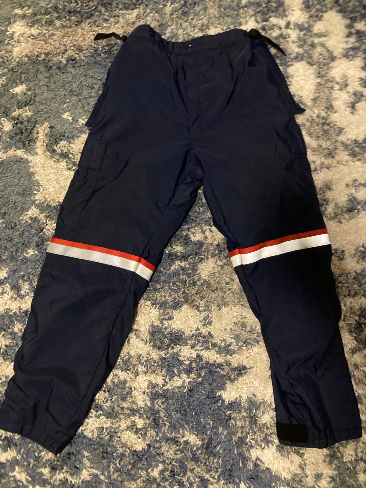 Wind / Snow pants. Size large reg. 275.00 new msrp American made and materials