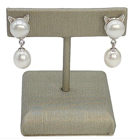 925S Sterling Silver White Freshwater Pearl 8mm Drop Earrings Big Cat Shaped