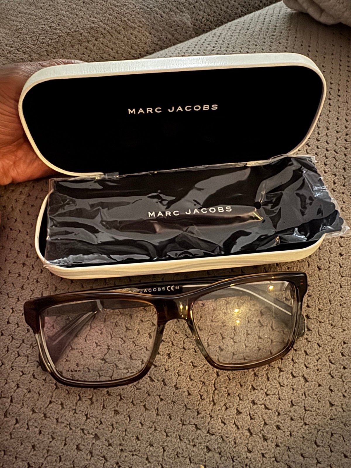 NEW IN CASE Marc Jacob Glasses