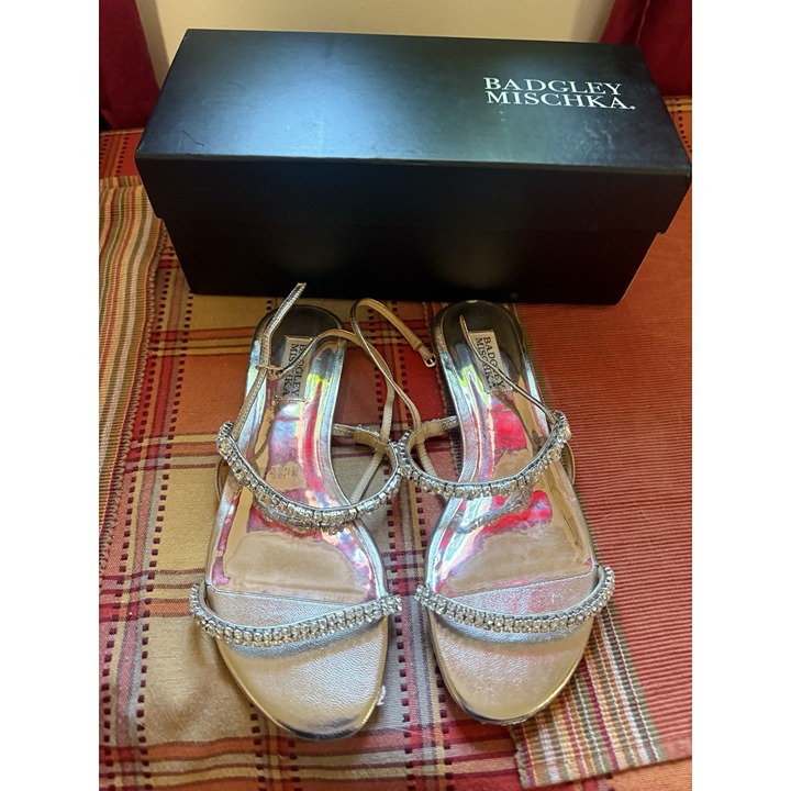 NWV Bagley Mishka Sandals Size 7.5