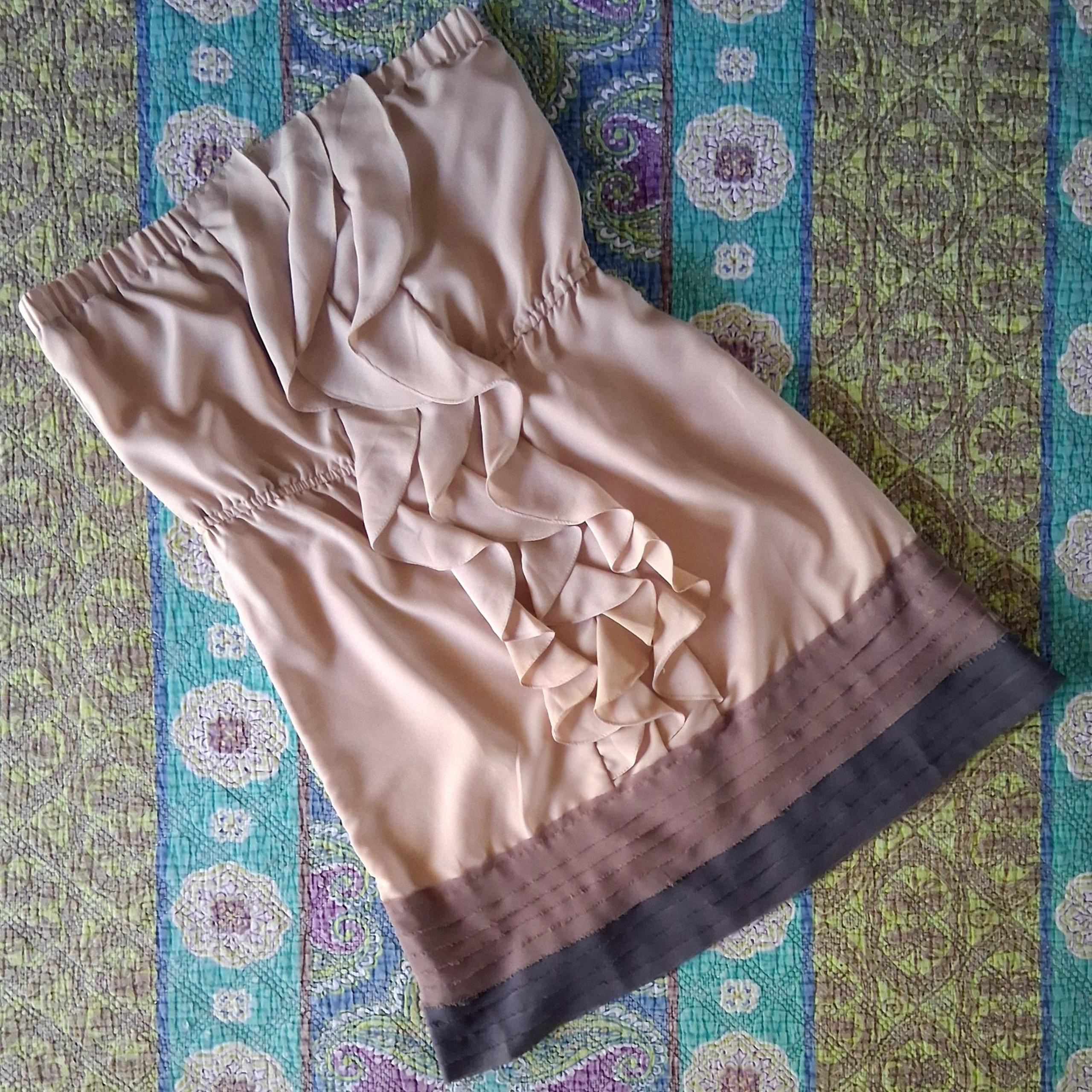 Esley Strapless Dress size Medium