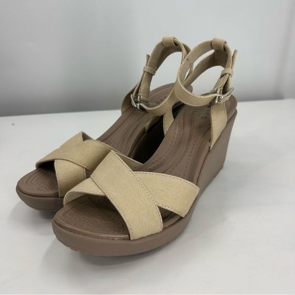 Crocs Women's Leigh II Wedge Heel Sandal Size 8