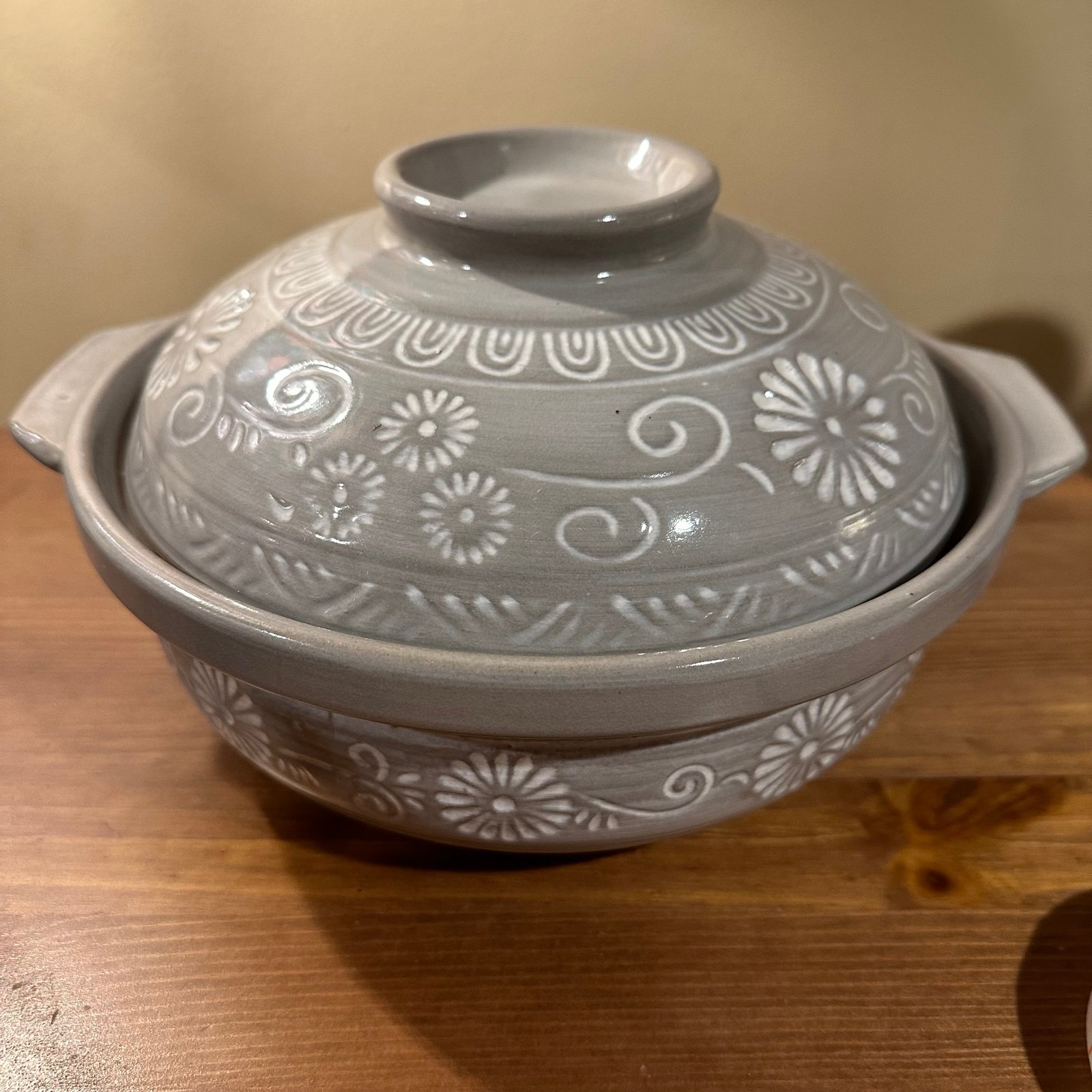 Clay/Earthenware Pot Casserole Gray White