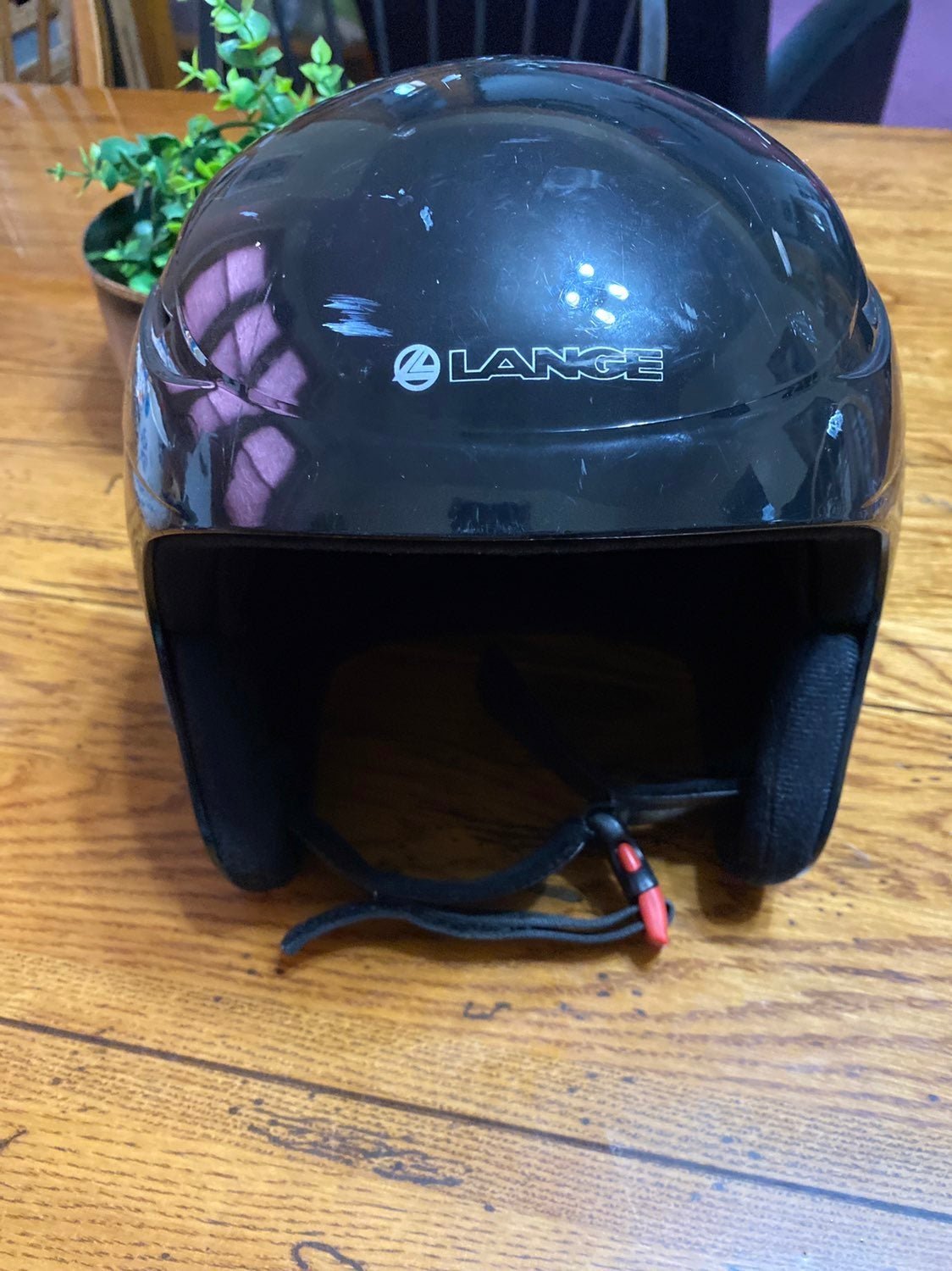Lange Comp, junior fit, Youth Ski Helmet. Ski helmet has some songs on it, but