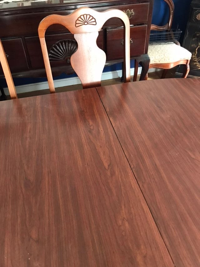 Dining room table with 6 upholstered chairs