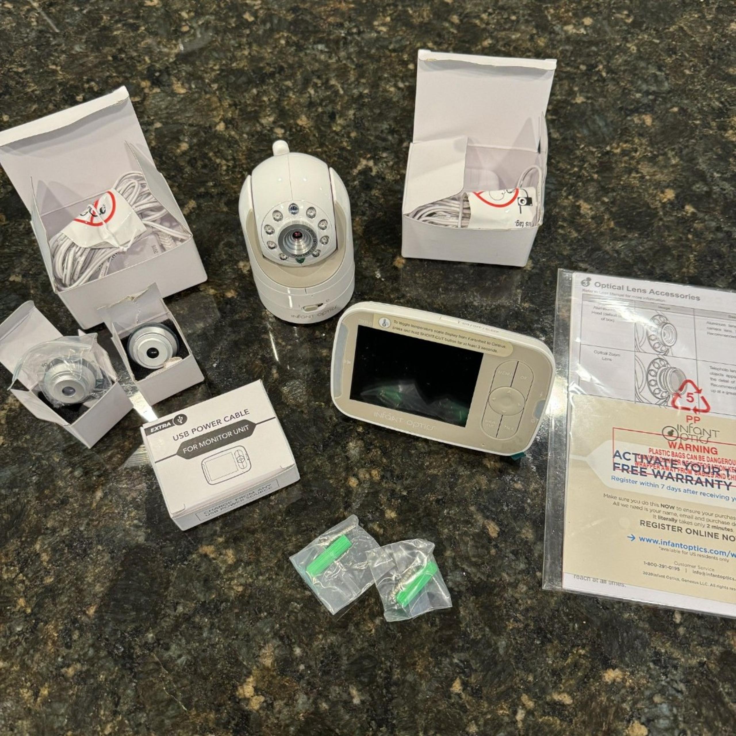 NIB Infant Optics DXR-8 Wireless Digital Video Baby Monitor Non-WiFi Hack-Proof