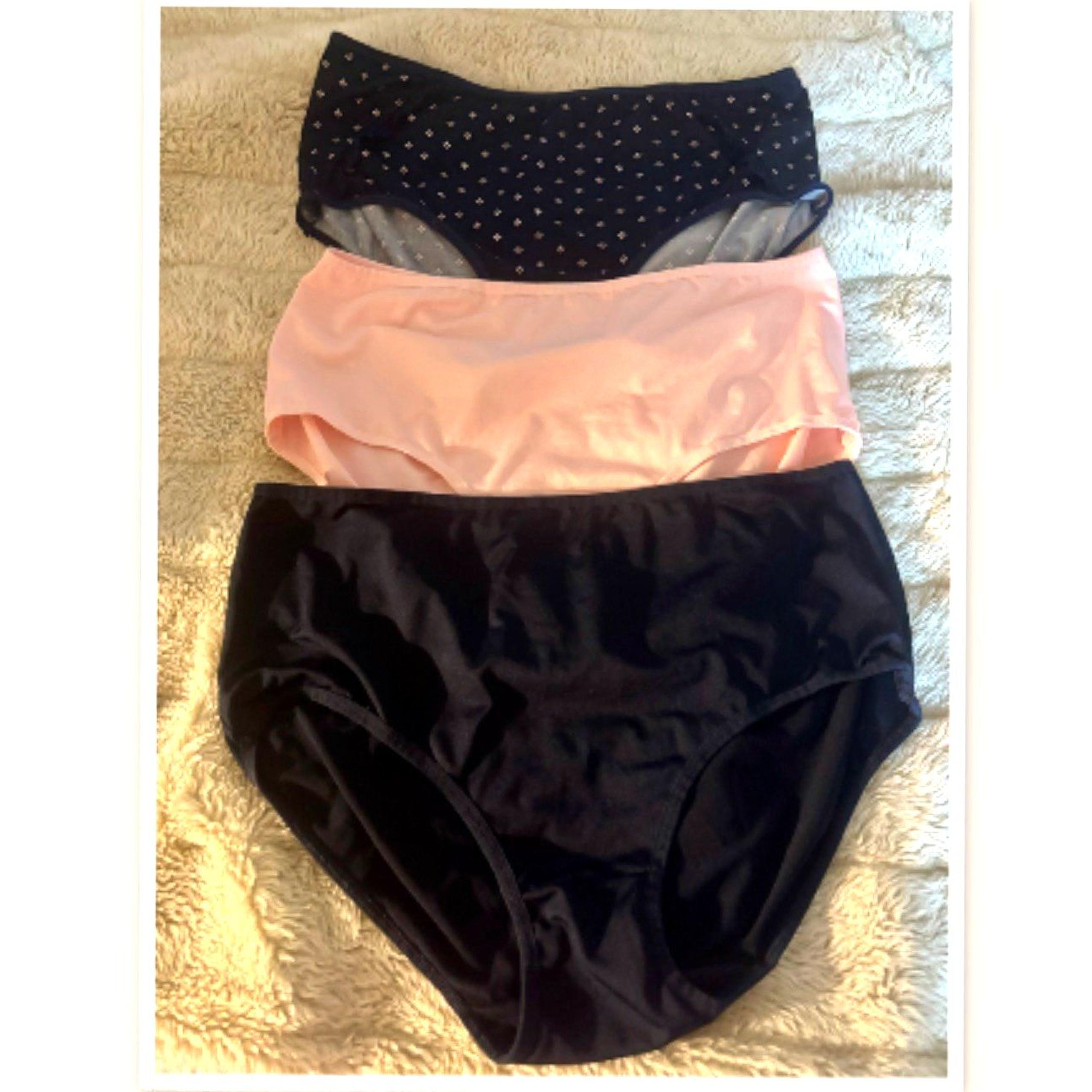 Set of Laura Ashley Women’s Panties