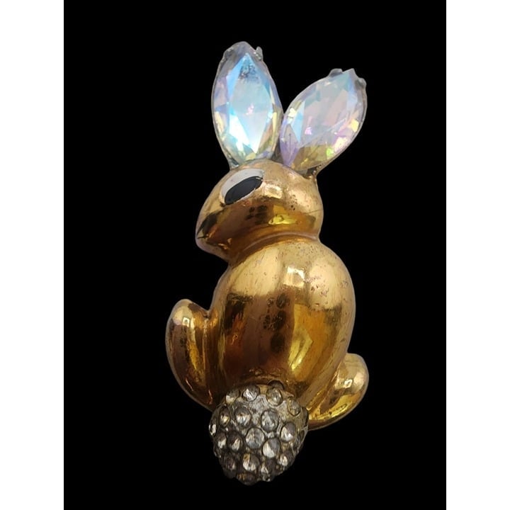 Vintage Unusual Unsigned Pomeranz Bunny Fur Clip (A5562)