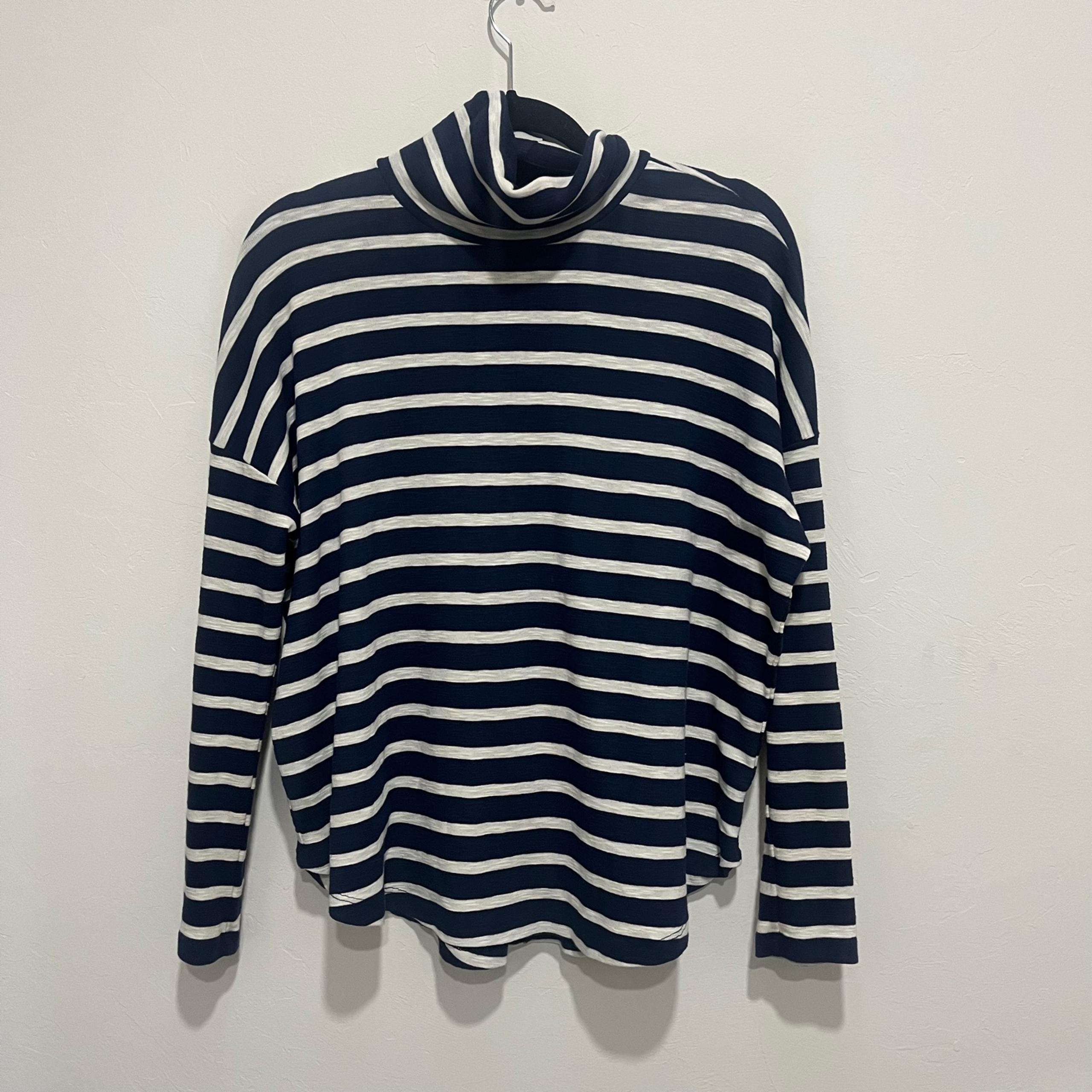 Womens Aerie Womens Size M Long Sleeve Turtleneck Navy Blue And White Striped