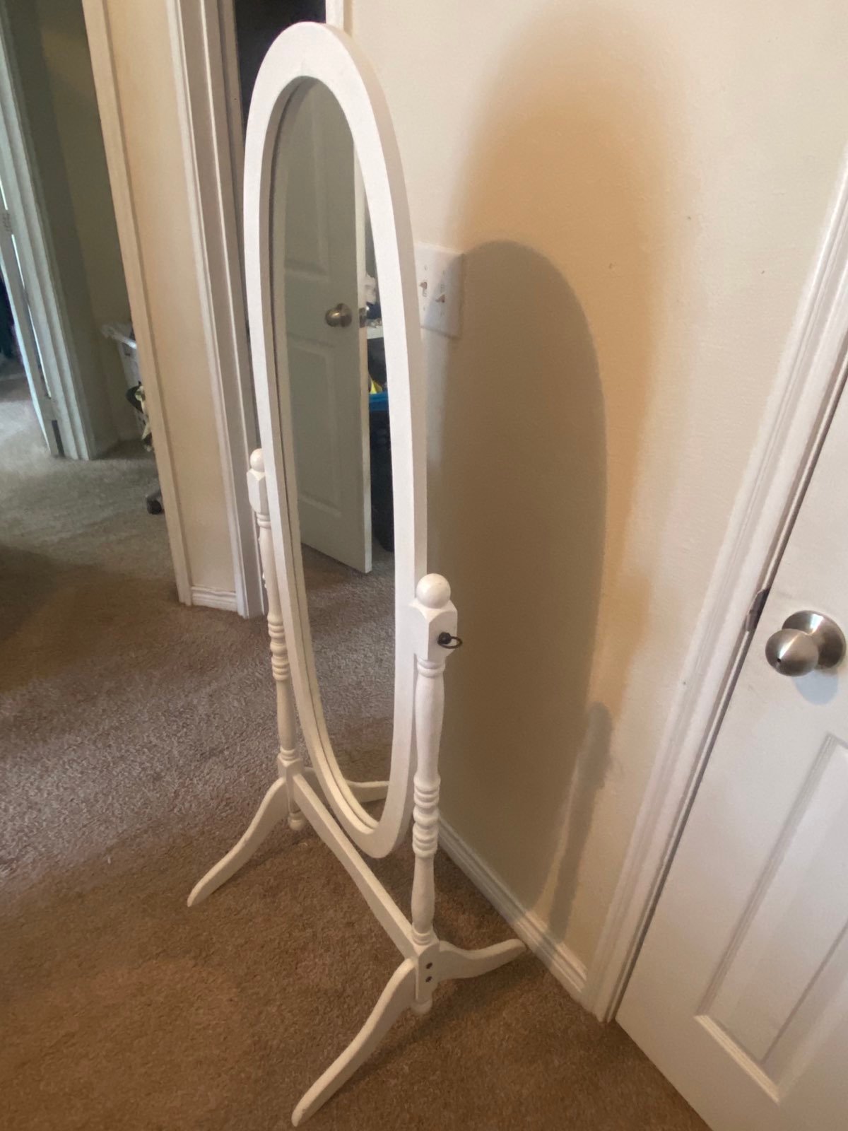 Oval mirror