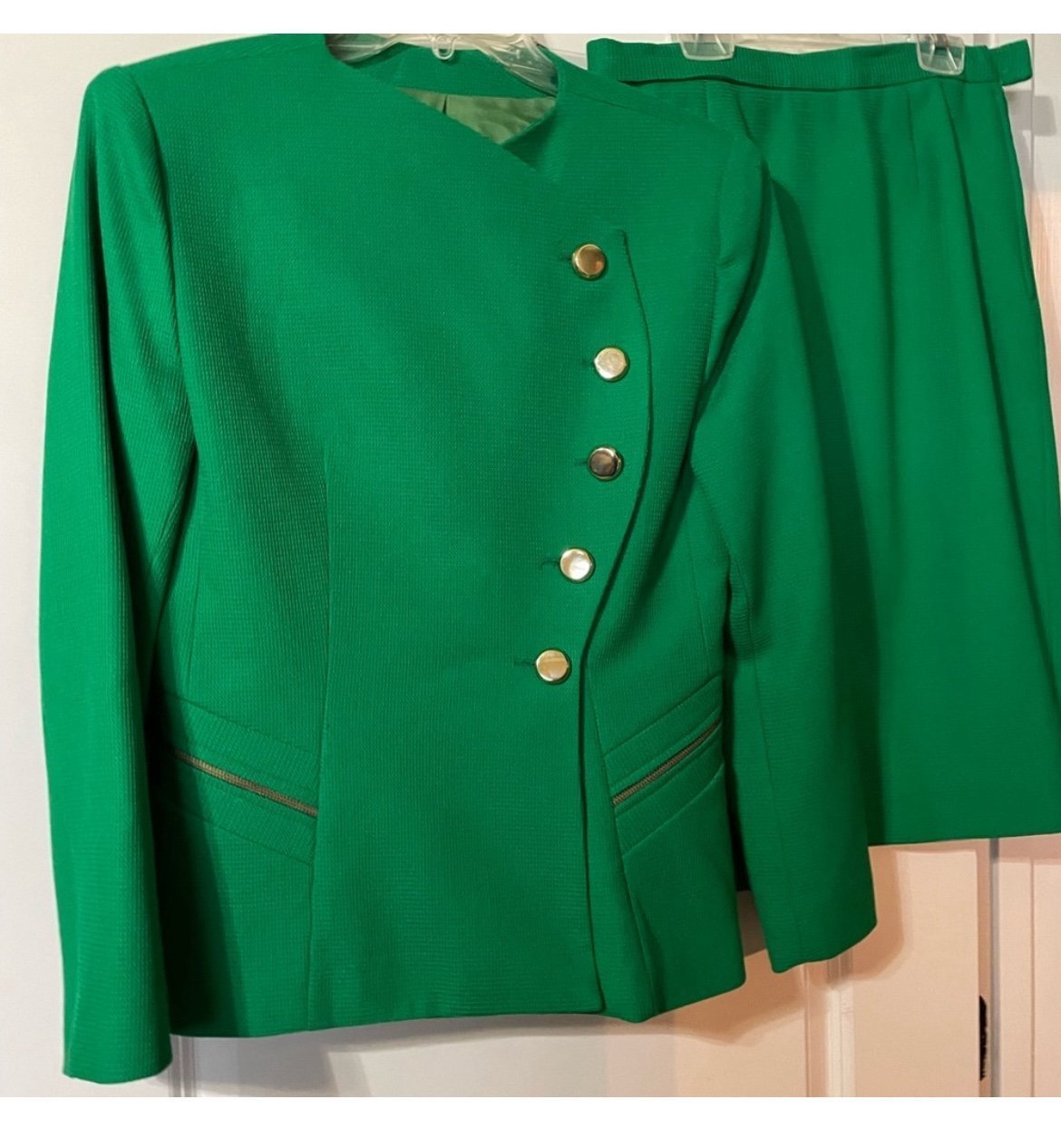 Designer Ladies skirt & jacket 2pc SZ 10 Green Asymmetrical jacket by Loehmanns