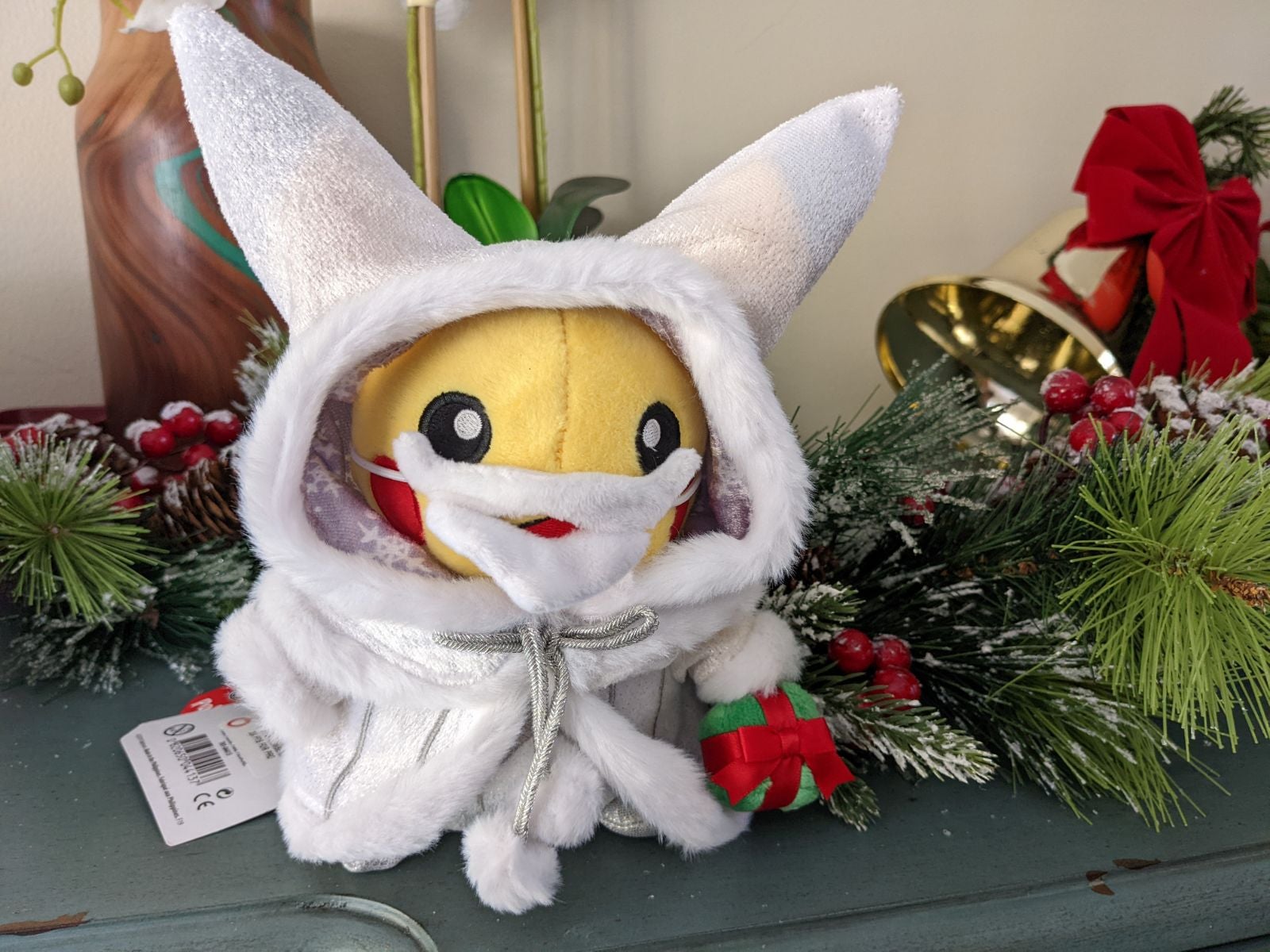 2019 Holiday Lights Pikachu Present Christmas Plush Pokémon Center Authentic
