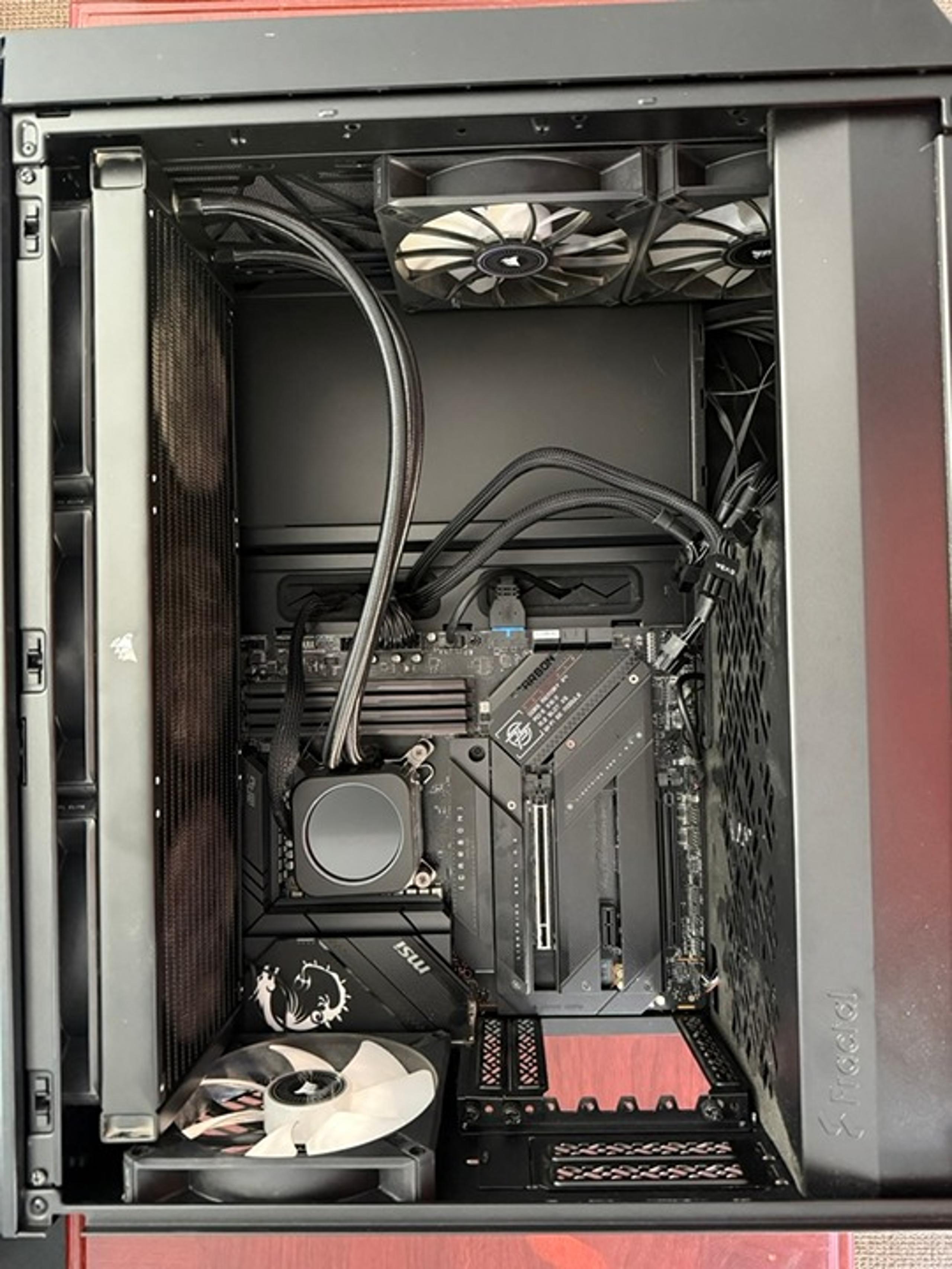 Gaming PC - Intel I9-13900K, MSI Z790 Carbon, Fractal Design Meshify, EVGA 1000W
