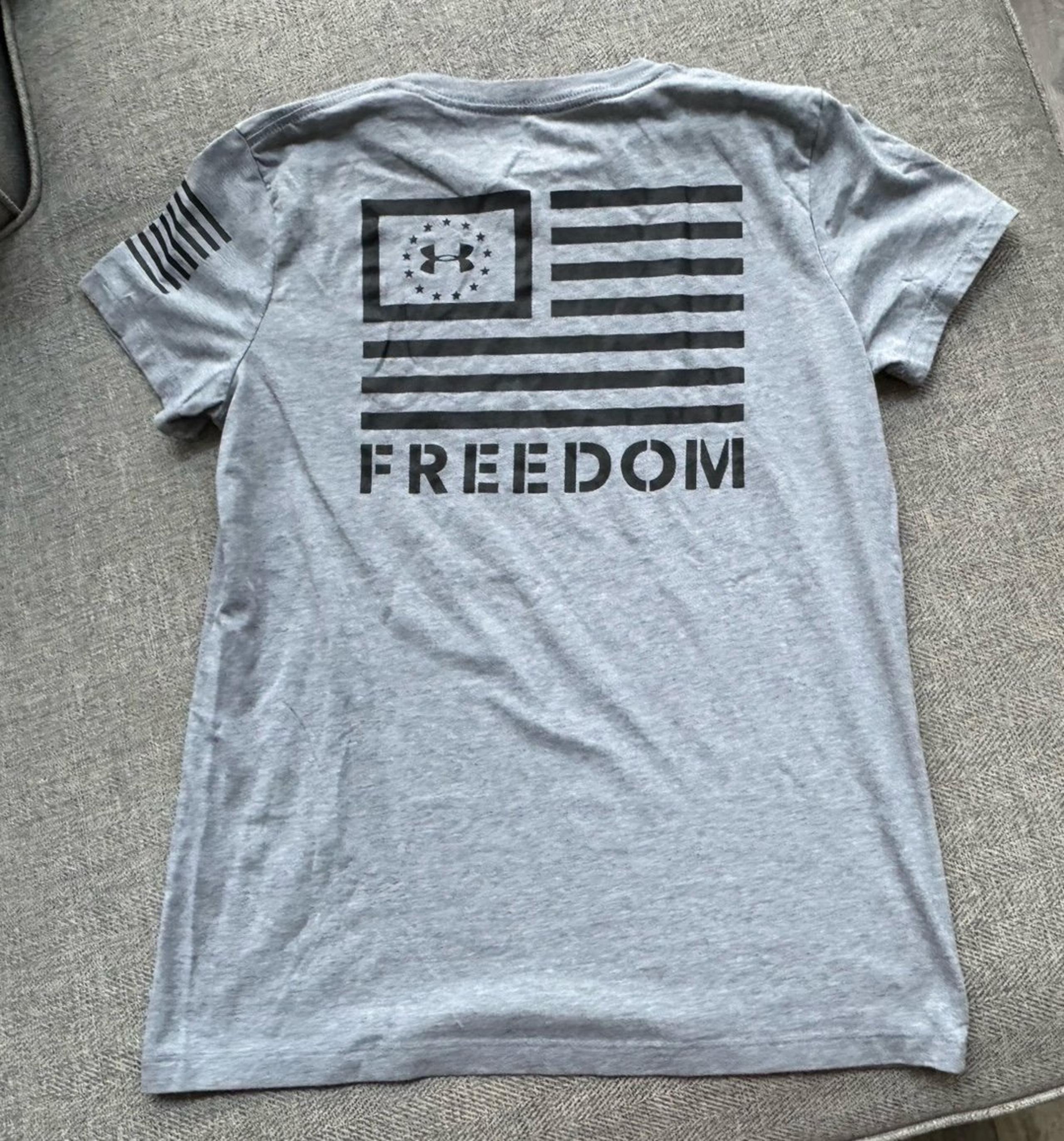 Under Armour Freedom Banner The Classic Tee Women’s size Small
