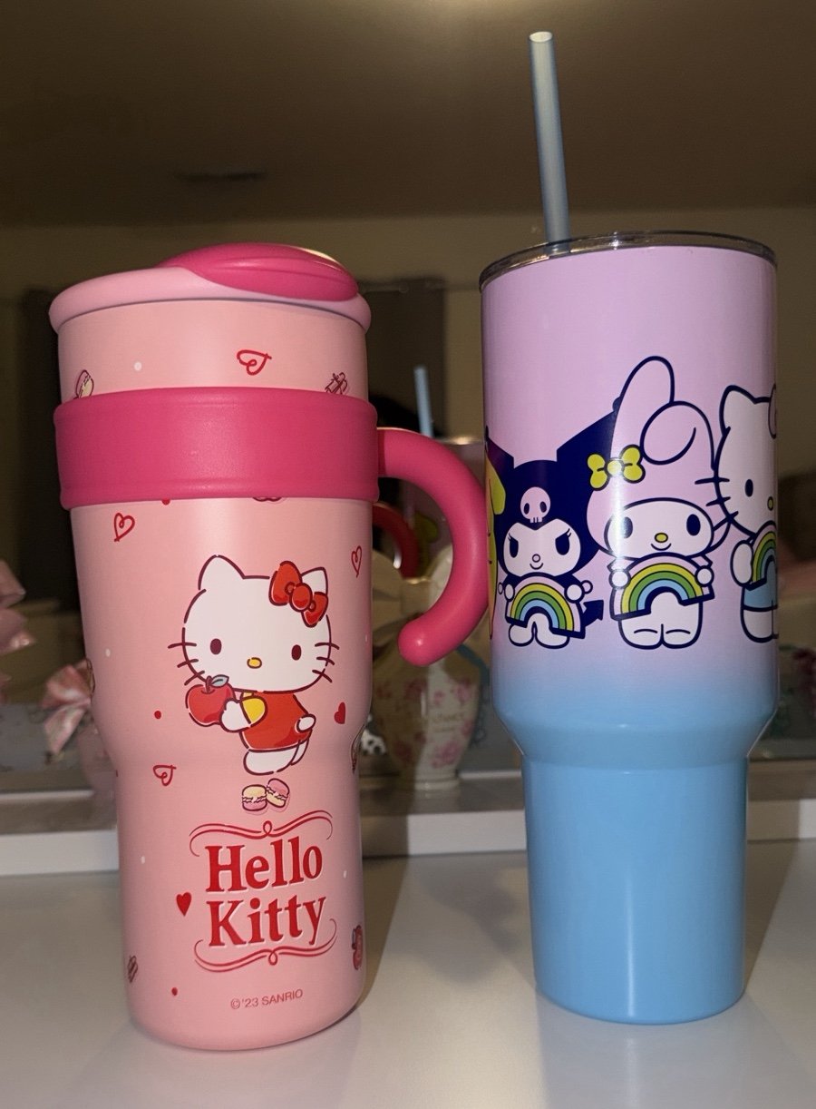 Hello Kitty Tumbler Set