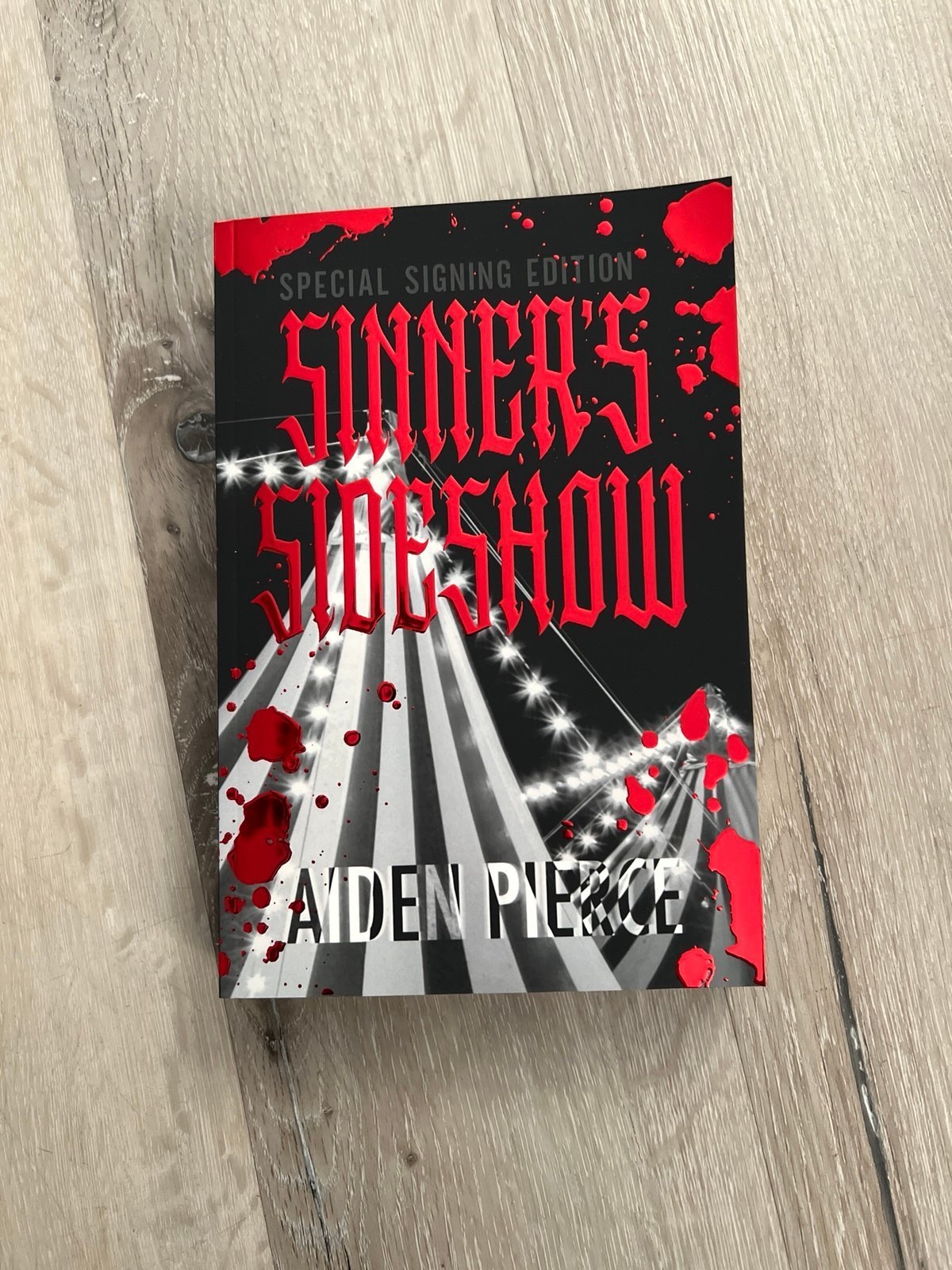 Sinners sideshow signing exclusive with art