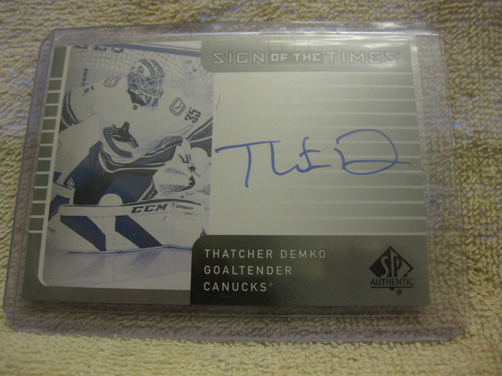2021 SP Authentic 2001-02 Retro Sign of the Times Thatcher Demko #SOTT1-TD Auto
