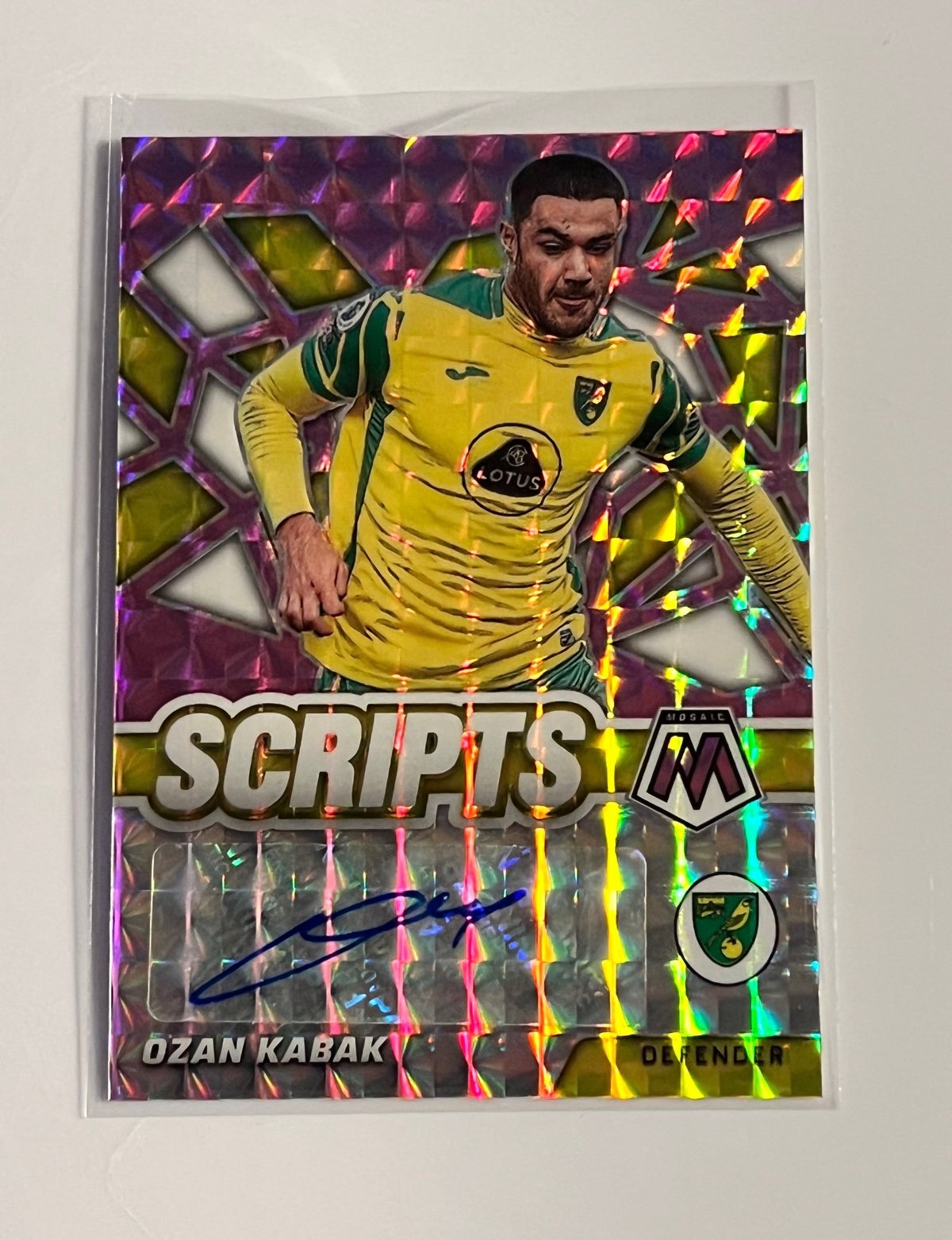 Ozan Kabak/Norwich City Mosaic Scripts Gold Prizm Auto SSP