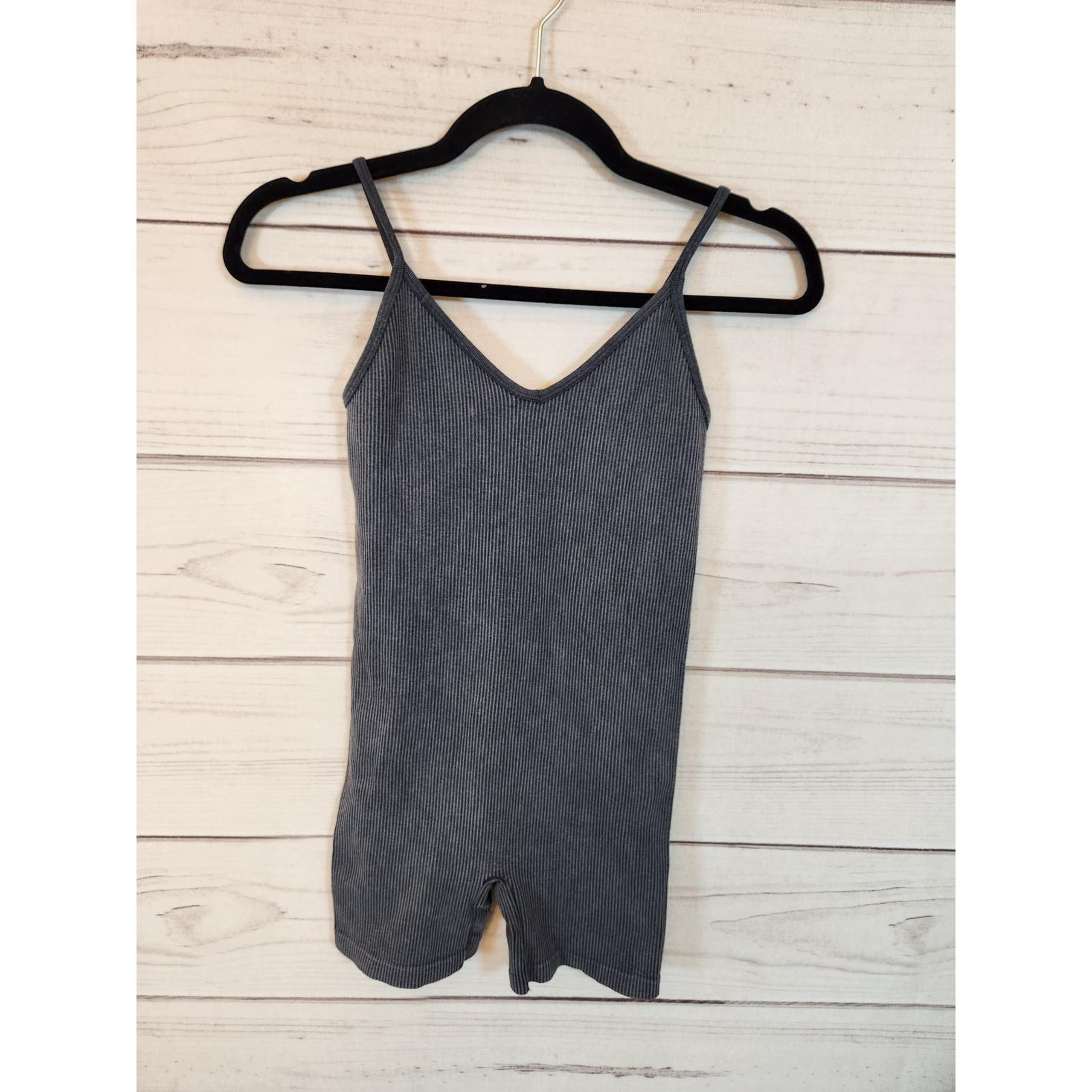 Altar'd State Women's Gray Stretch V-Neck Spaghetti Strap Romper Size Small
