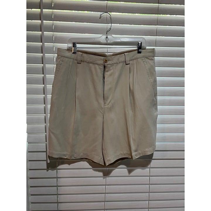 Tommy Bahama Linen Blend White Shorts - Size 38
