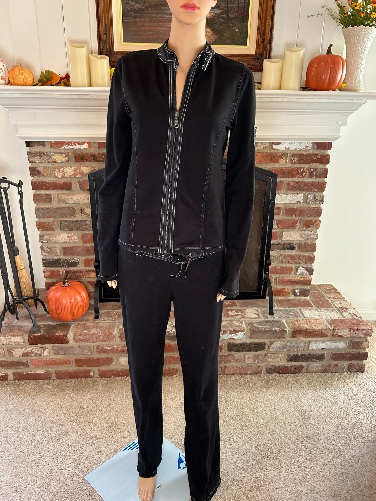 RARE Vintage DKNY SWEATSUIT - Size Small