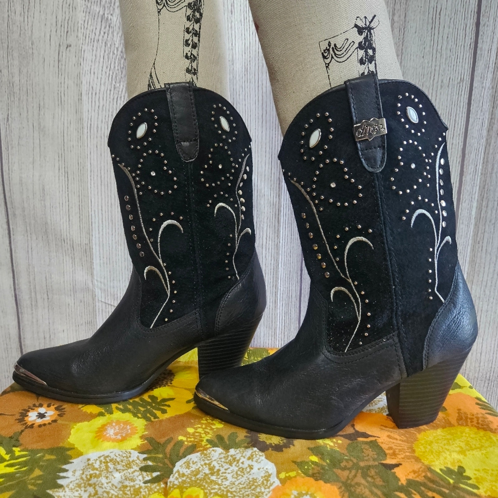 Dingo Ava Western Boots, Black Suede w Silver-tone Studs & Embroidery, size 7.5