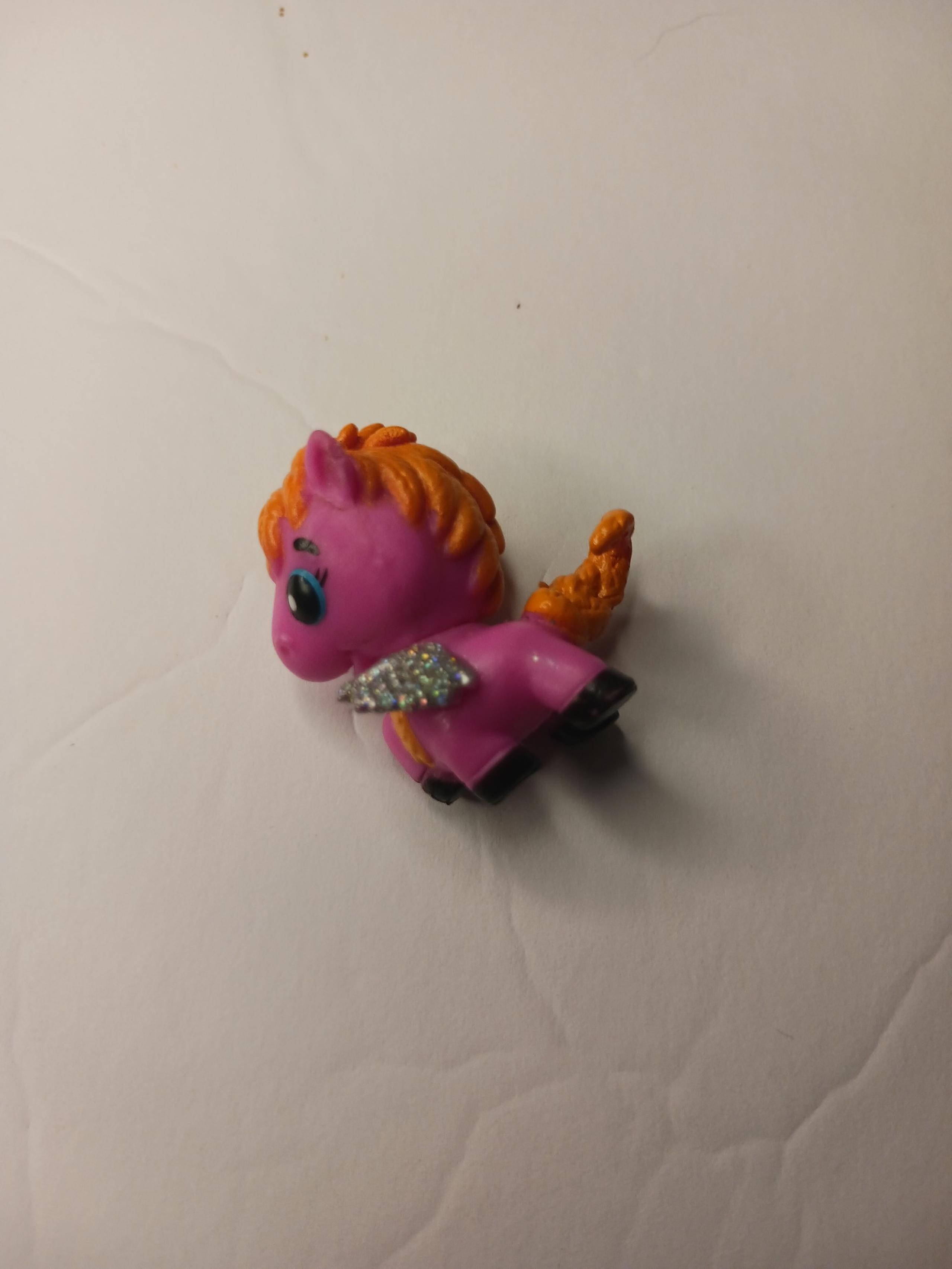 Colleggtibles Season 1 Farm Pink Pony - Hatchimals