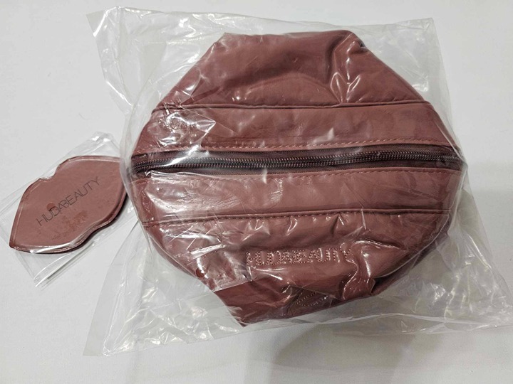 Huda bag with cute mirror(VERY CUTE COSMETIC BAG WITH WIRE ON TOP)