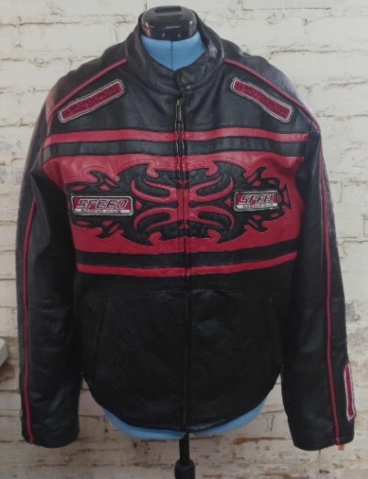 Vintage Wilda Leather Motorcycle/Biker Jacket. Beautiful Black & Red Design.