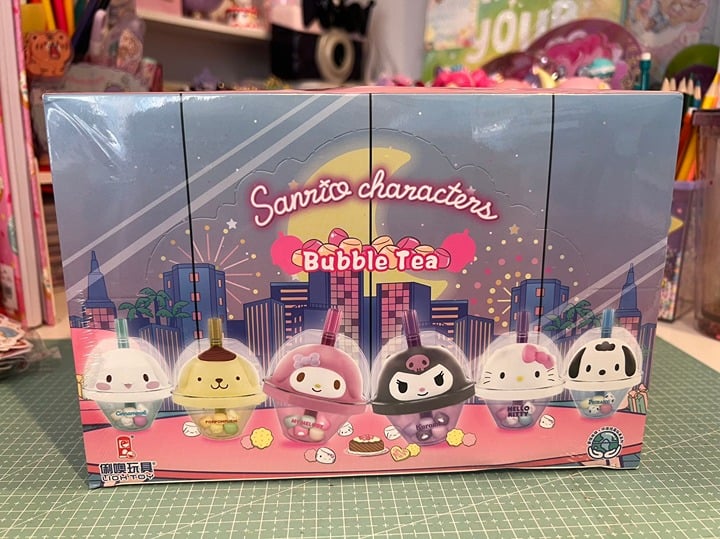 Sanrio characters blind box whole box 6PCS NEW Hello Kitty Kuromi Pochacco