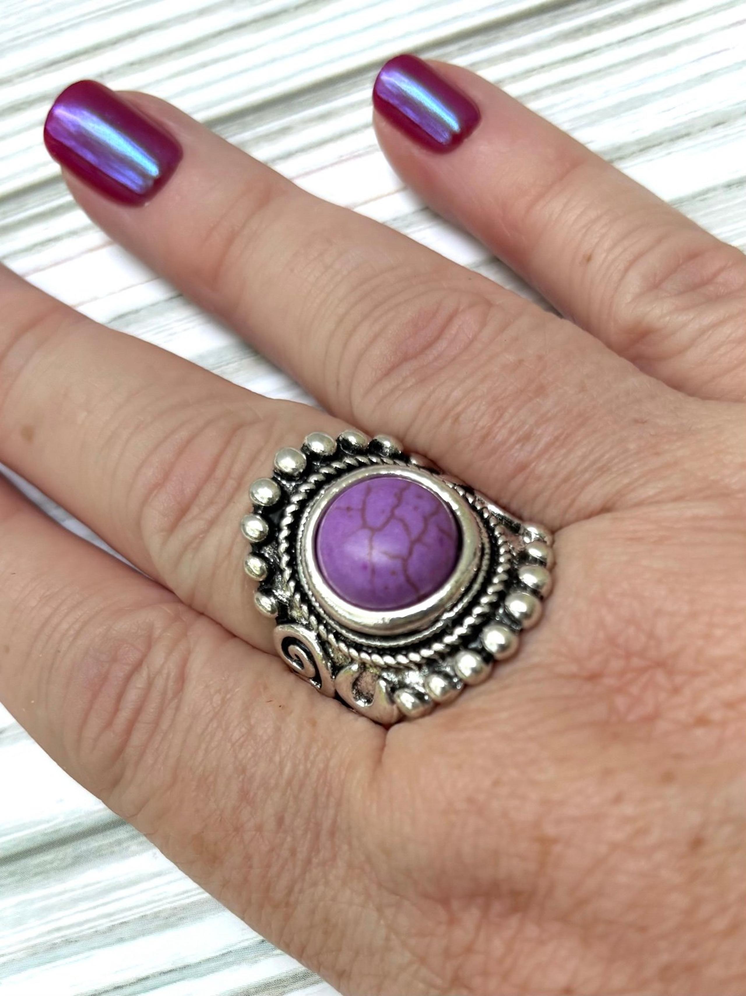 Paparazzi Womens Ring with Purple Stone