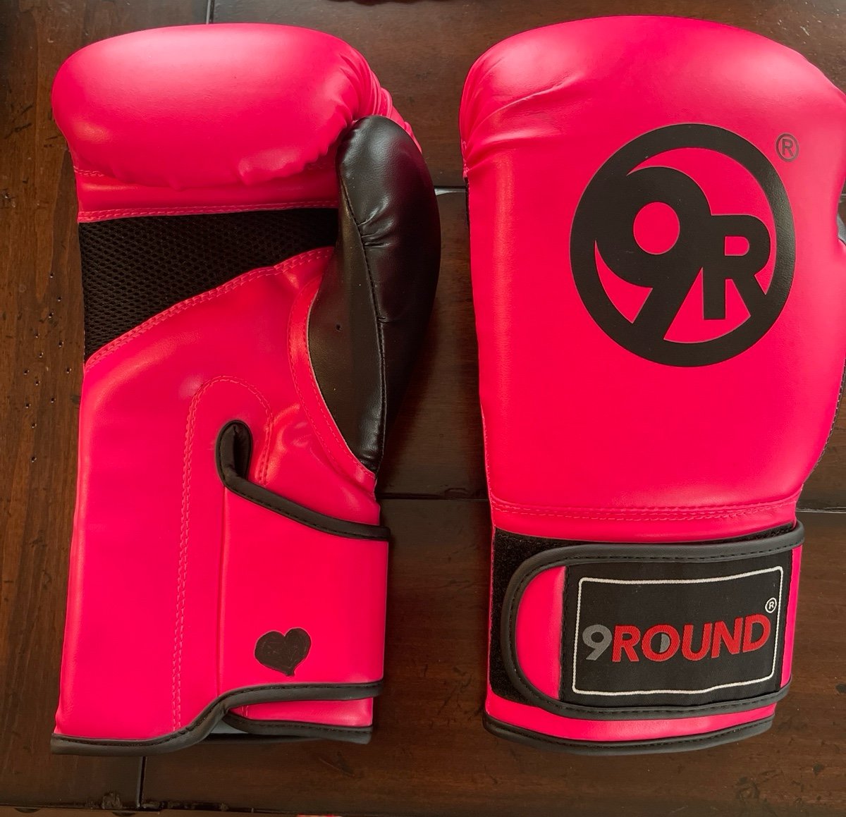 Women’s Pink 9Round Boxing Gloves
