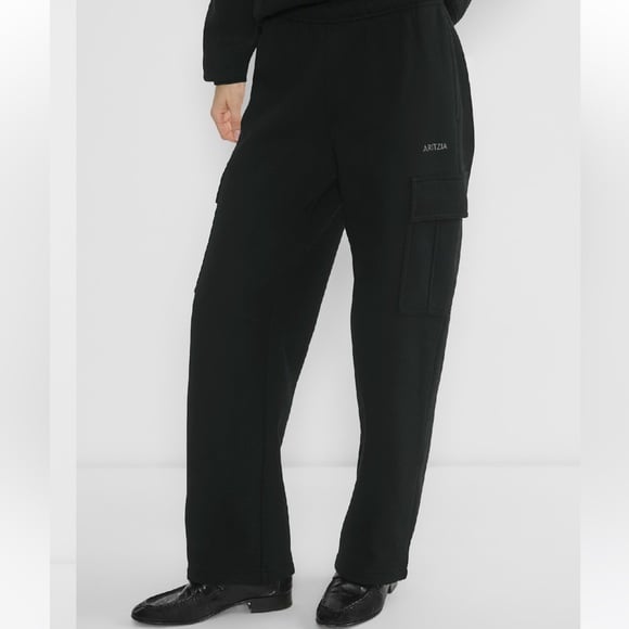 Aritzia TNA Cozy Fleece Mega Cargo Sweatpants Sz sm NWOT