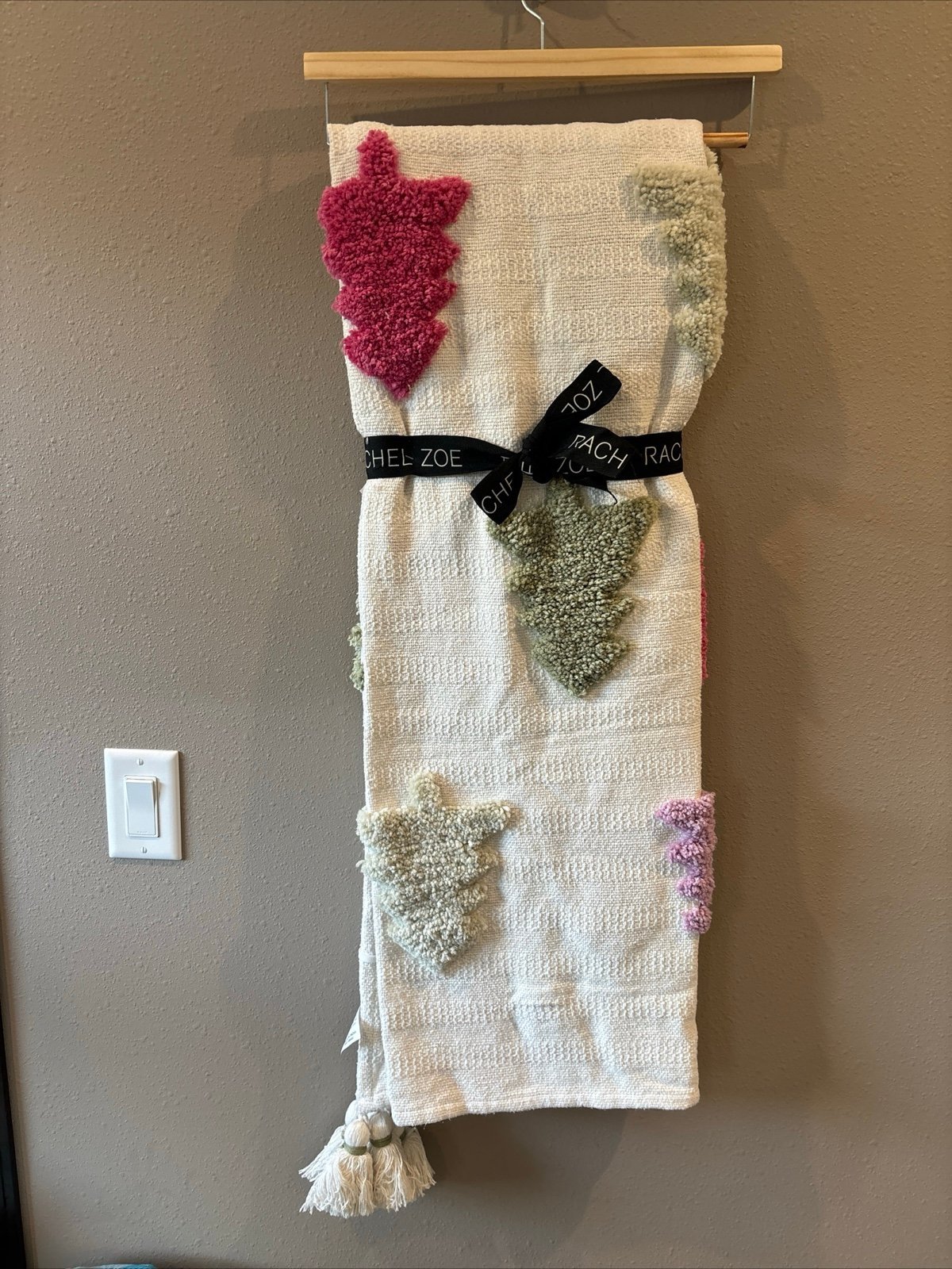 NWT Rachel Zoe Pastel Christmas Tree Throw Blanket With Tassles 50x70-NEW!