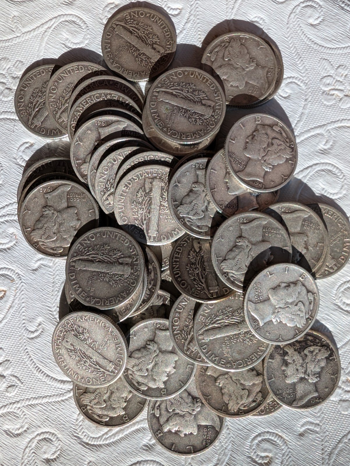Lot of 50 silver dimes 50 Mercury dimes