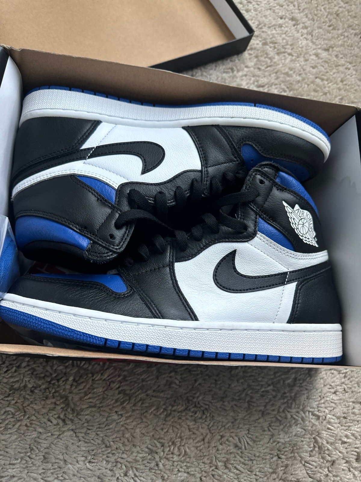 Jordan 1 retro royal blue size 9
