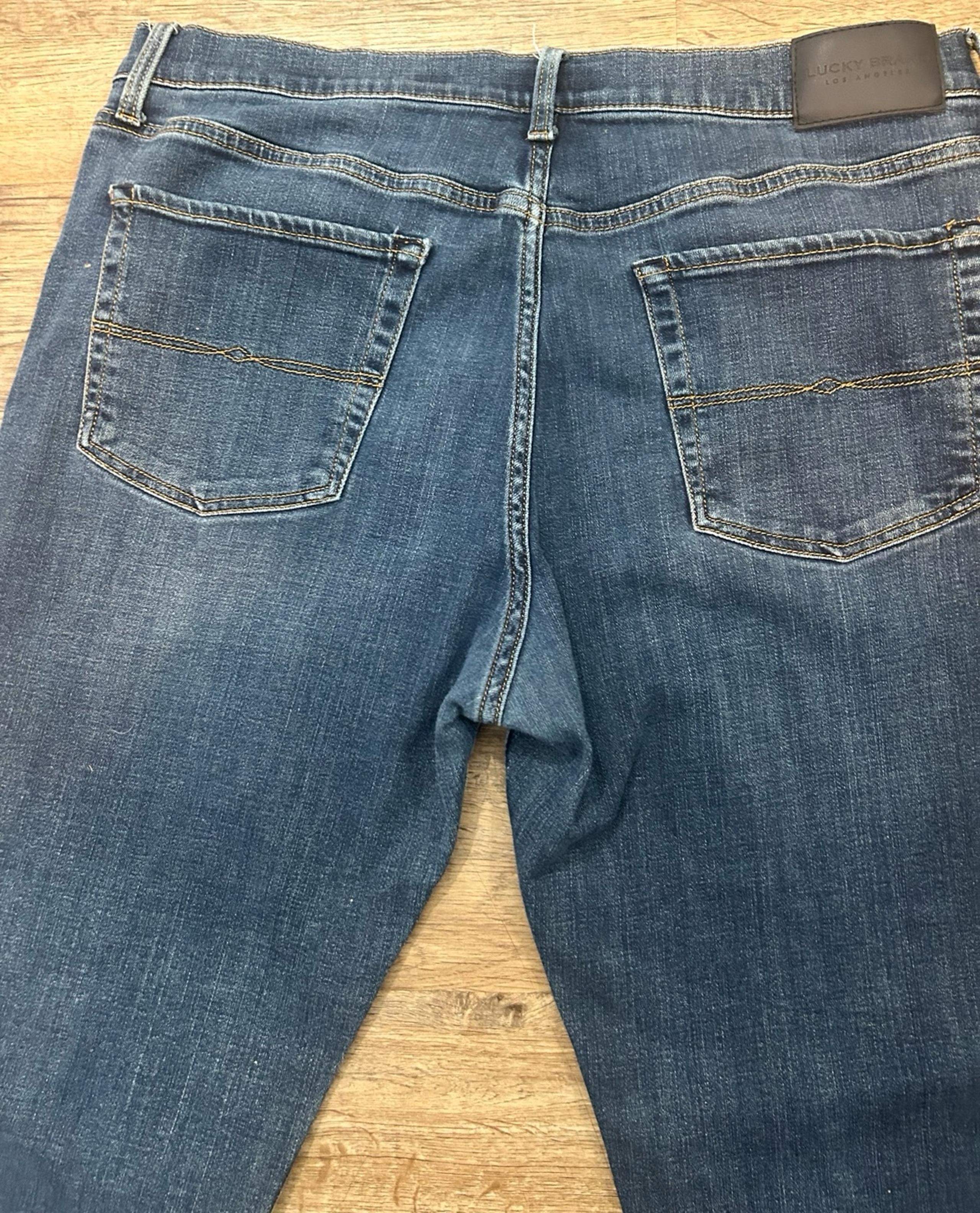 Wrangler Mens 42x30 Carpenter Medium Wash Jeans
