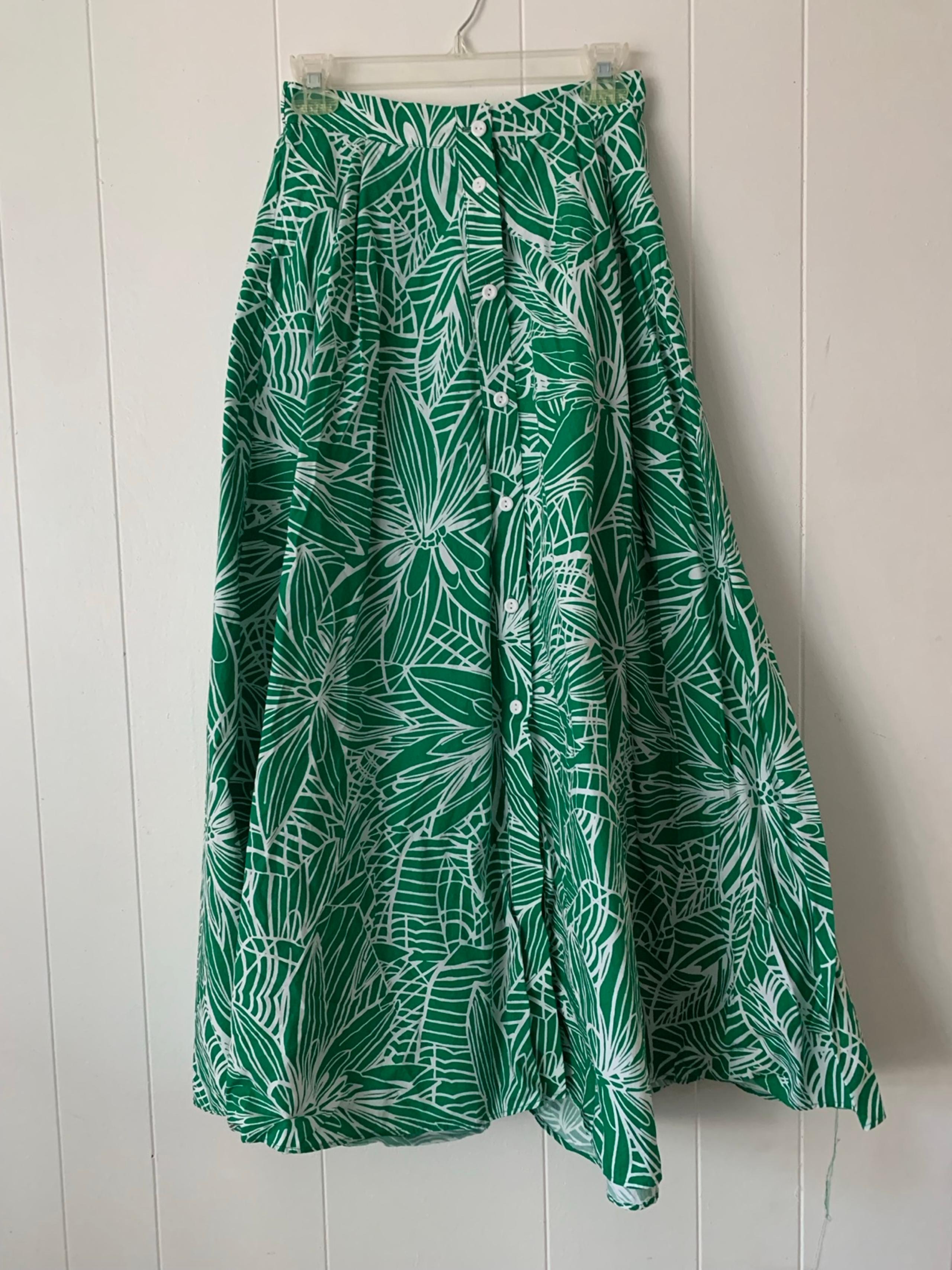 Green beach skirt