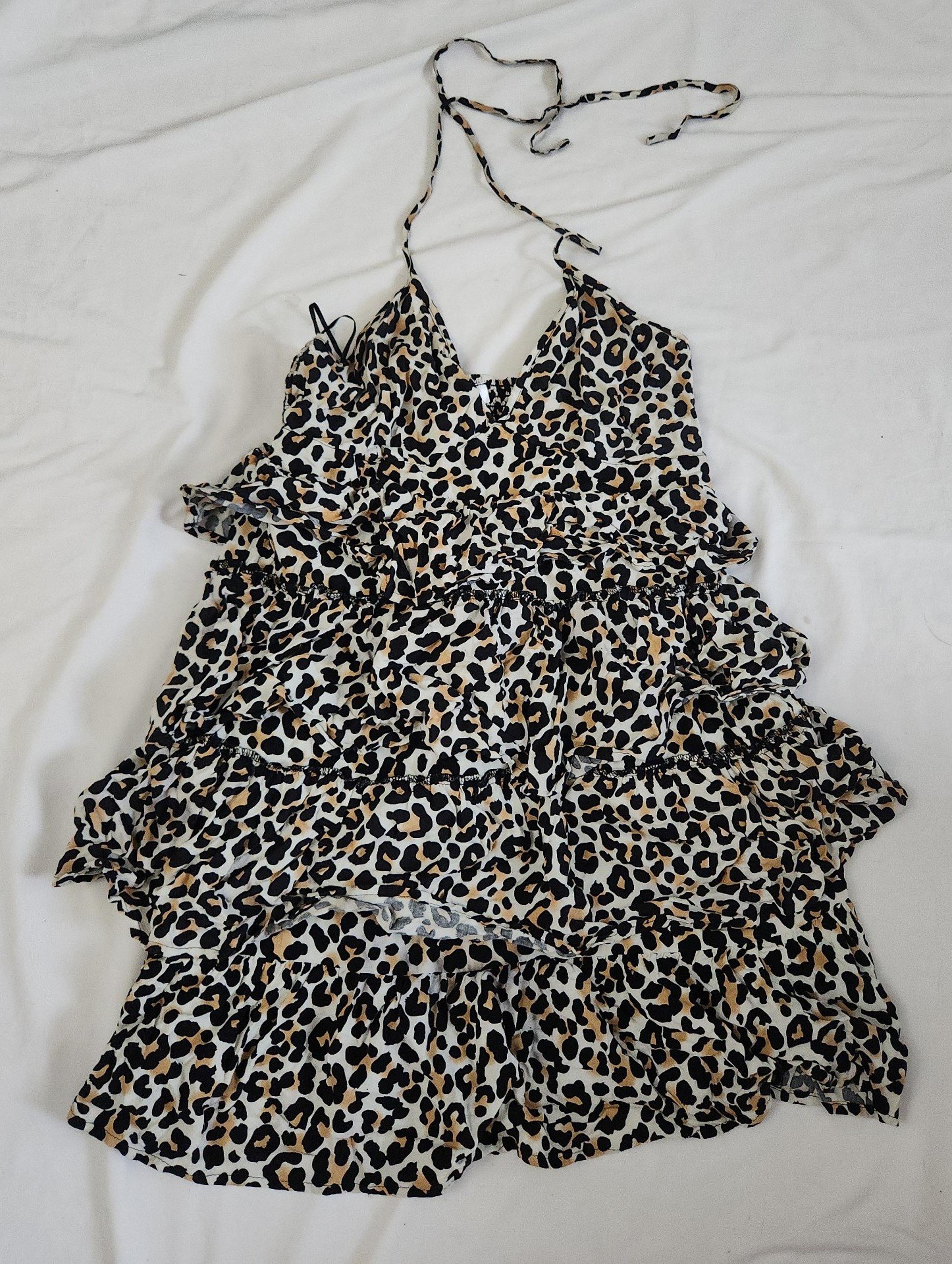 Divided Women's Size XS Brown Cheetah Print blouse #511 crosspost