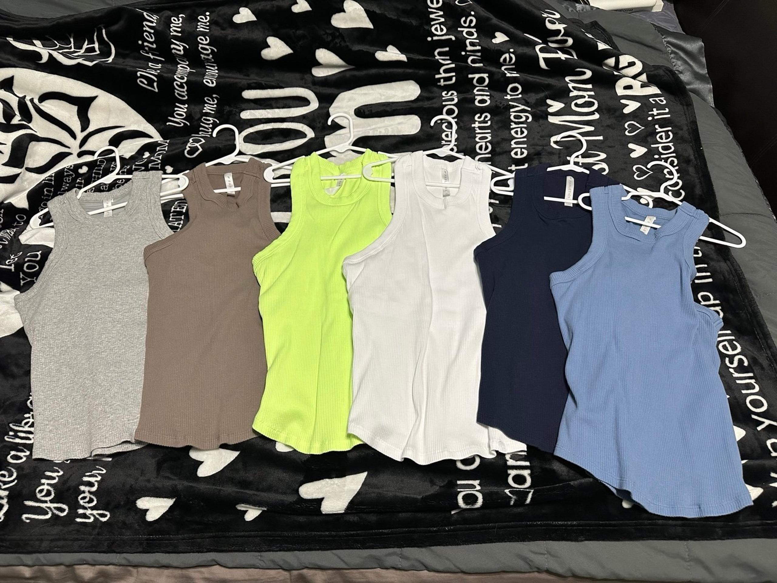 Fabletics high neck rib built in bra tank bundle (6)