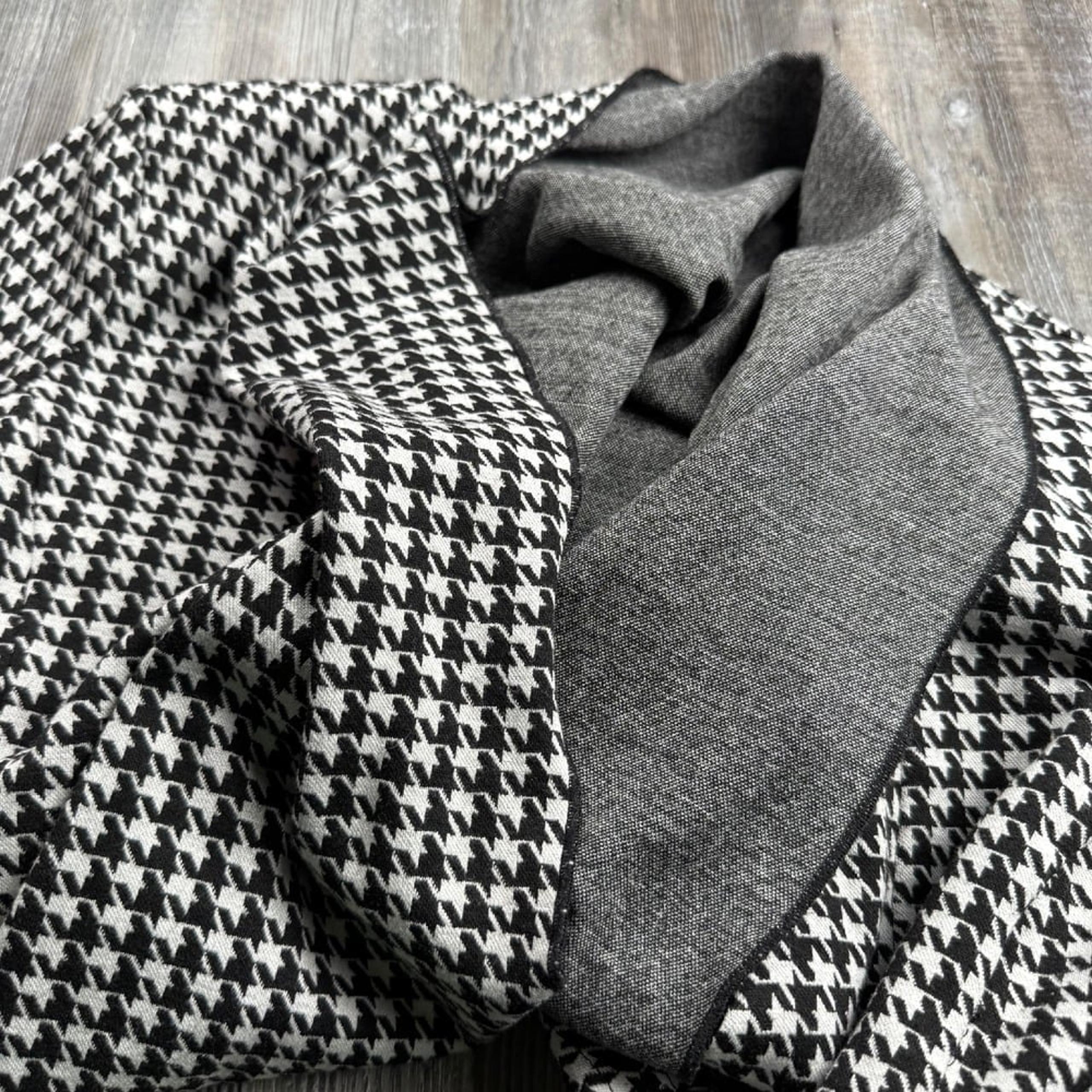 CAbi Women's Medium Houndstooth Jacket Cardigan Black White Pockets