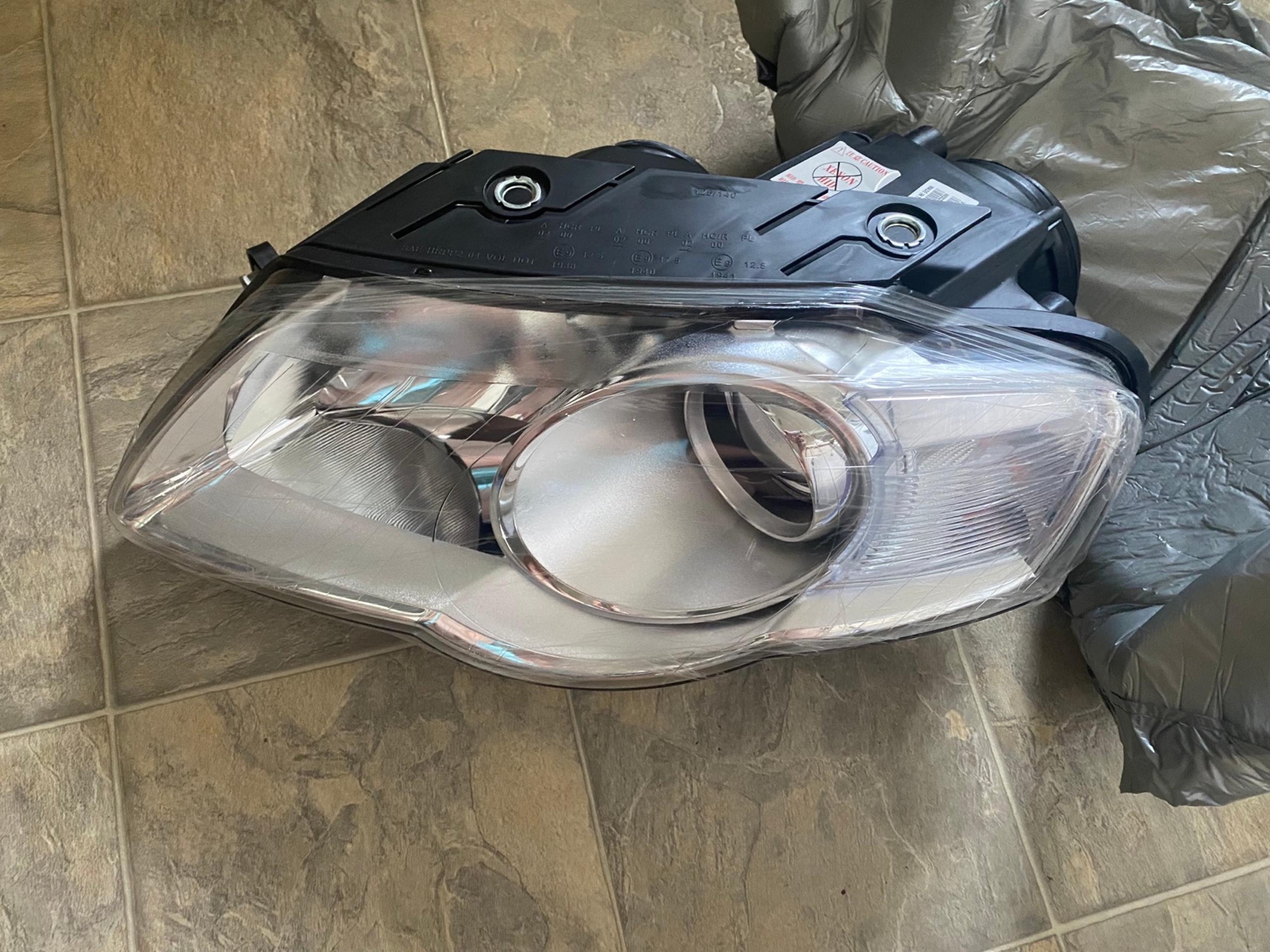Left Headlight Assembly - 2006-2010 Volkswagen Passat - Eagle Eyes