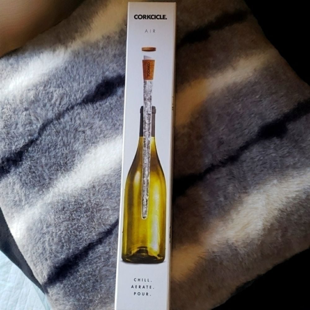 NWT WINE CORKCICLE AIR WINE New in Box 3 in 1 Wine Pourer