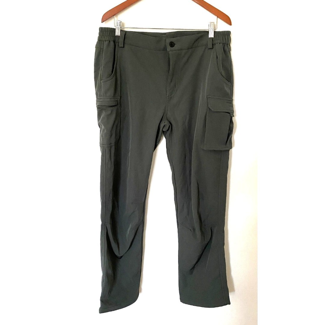 Green Cargo Pants with Fleece Interior and Utility Design – No Brand Tags L (14)